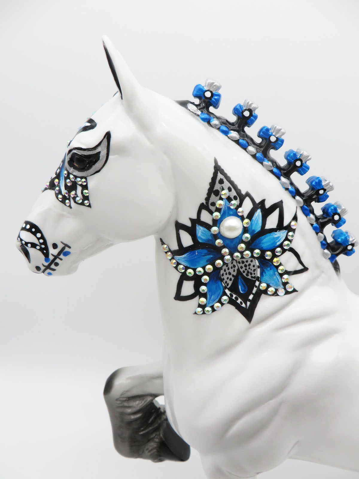 Pearlman - OOAK - Decorator Sugar Skull By Dawn Quick - MM22