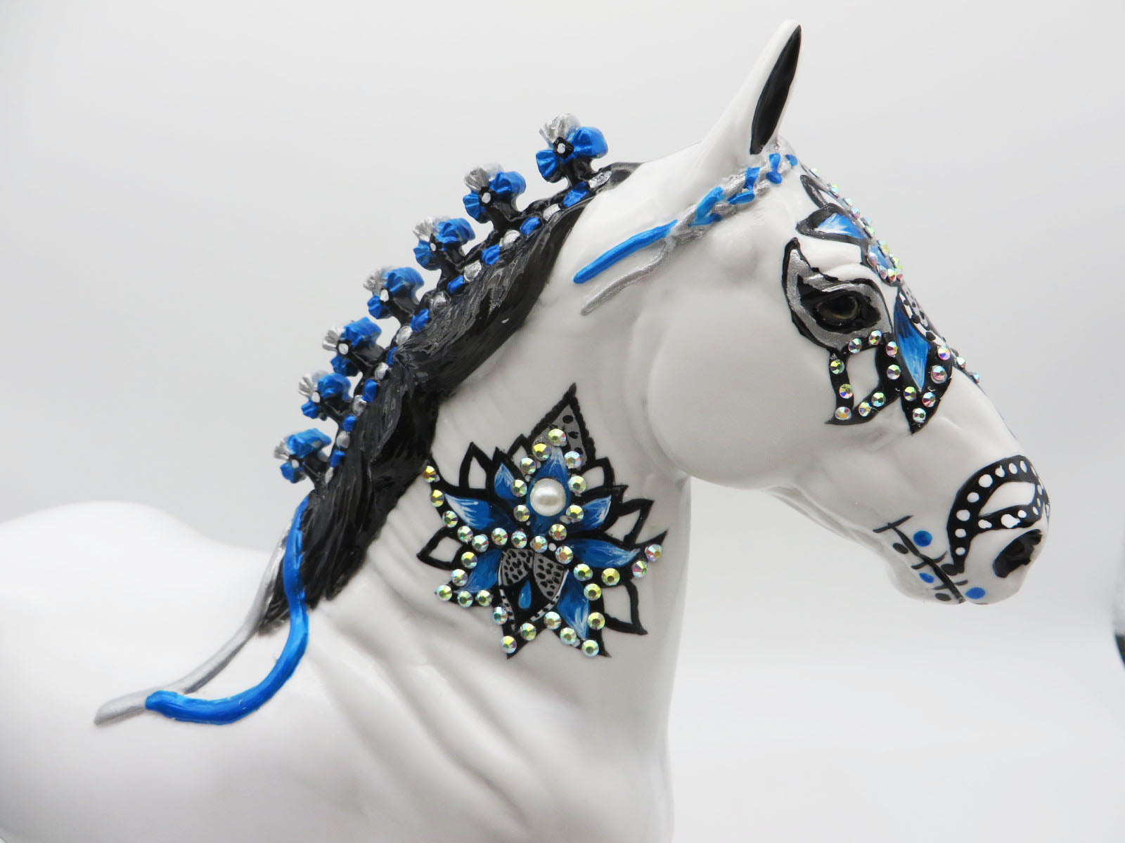 Pearlman - OOAK - Decorator Sugar Skull By Dawn Quick - MM22