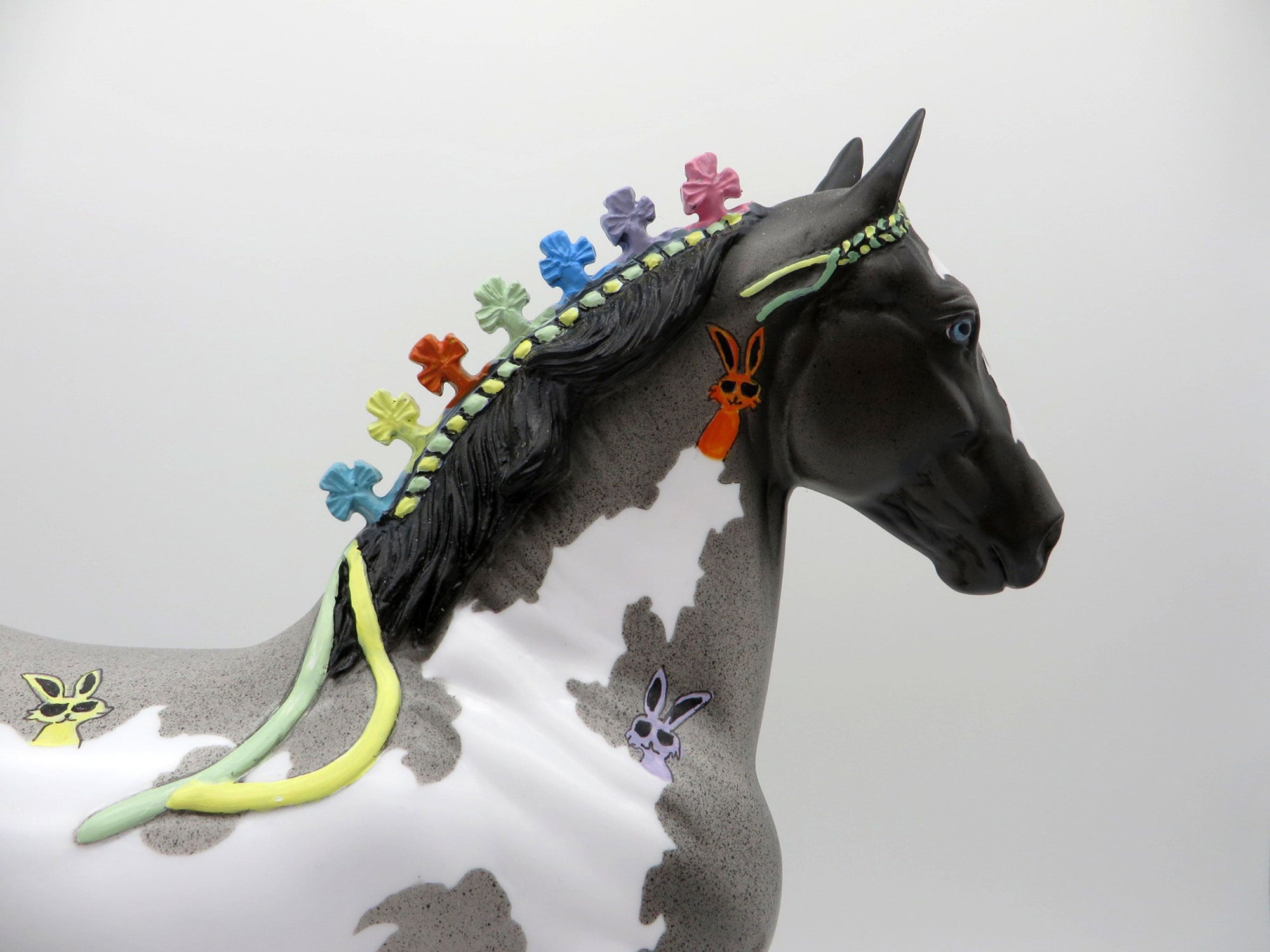 PEEP A BOO-OOAK TROTTING DRAFTER Decorator Easter 2021