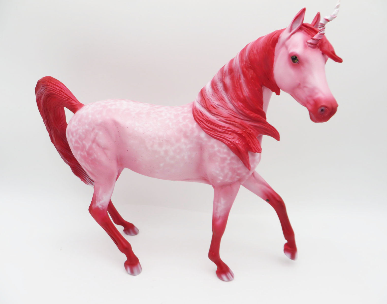 Peppermint Twist  - OOAK - Corkscrew Horn Unicorn Arabian Mare Decorator By Ellen Robbins - Christmas Tails 2022 - CT22