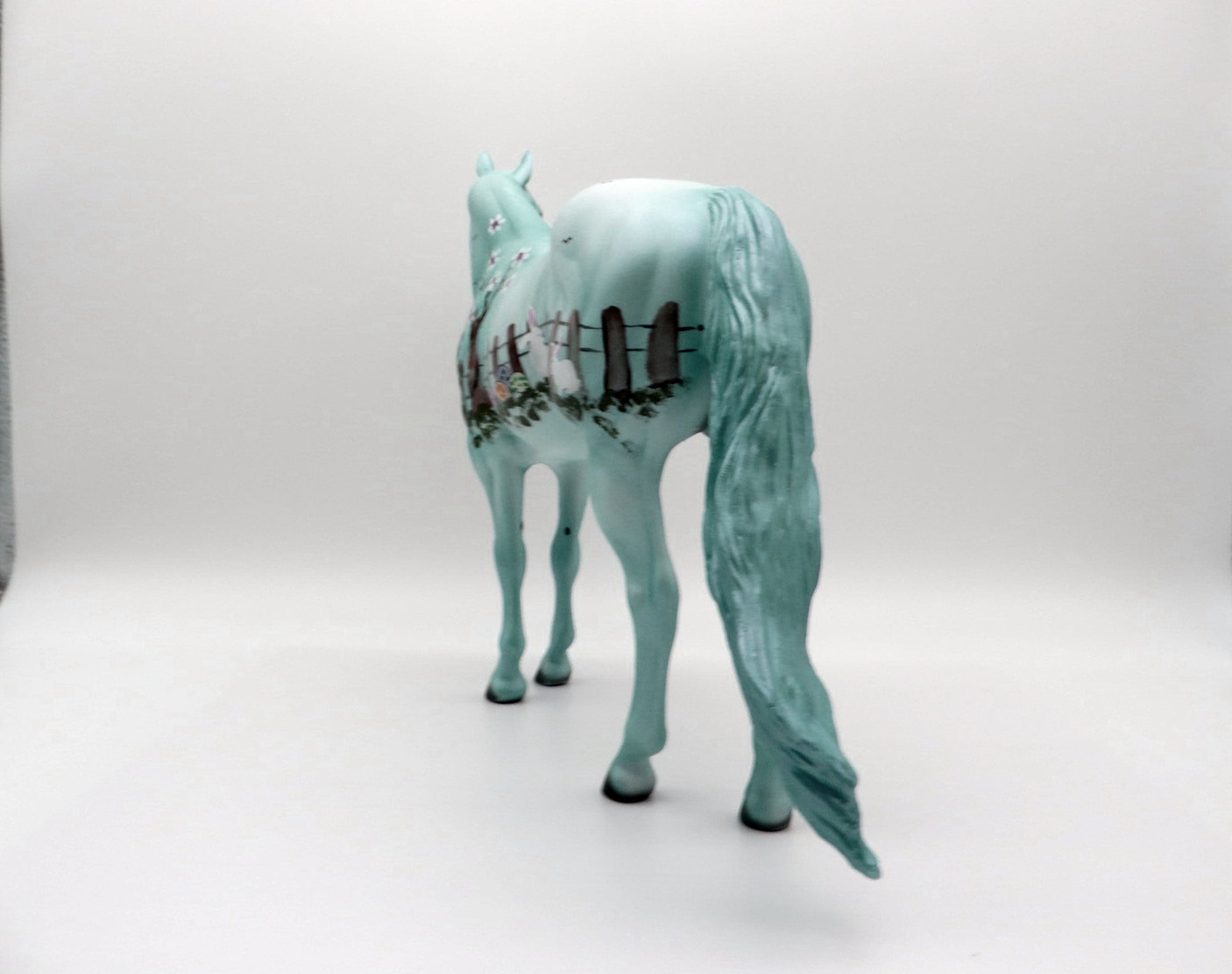 Peter Cotton Tail-ISH Decorator Easter 2021