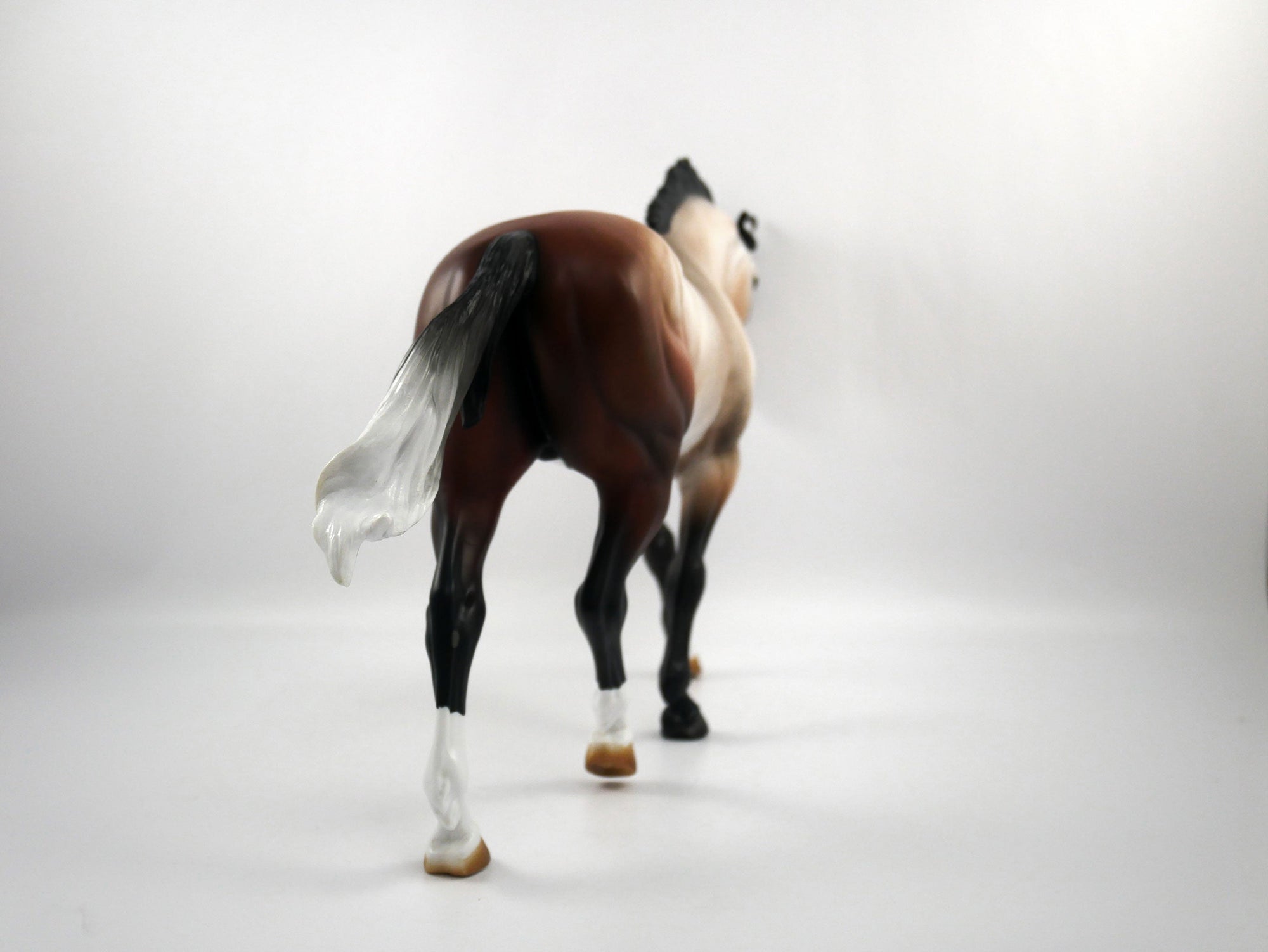 QUARTERBACK DANCE-OOAKBAY GOING GREY IRISH DRAFT SB 21