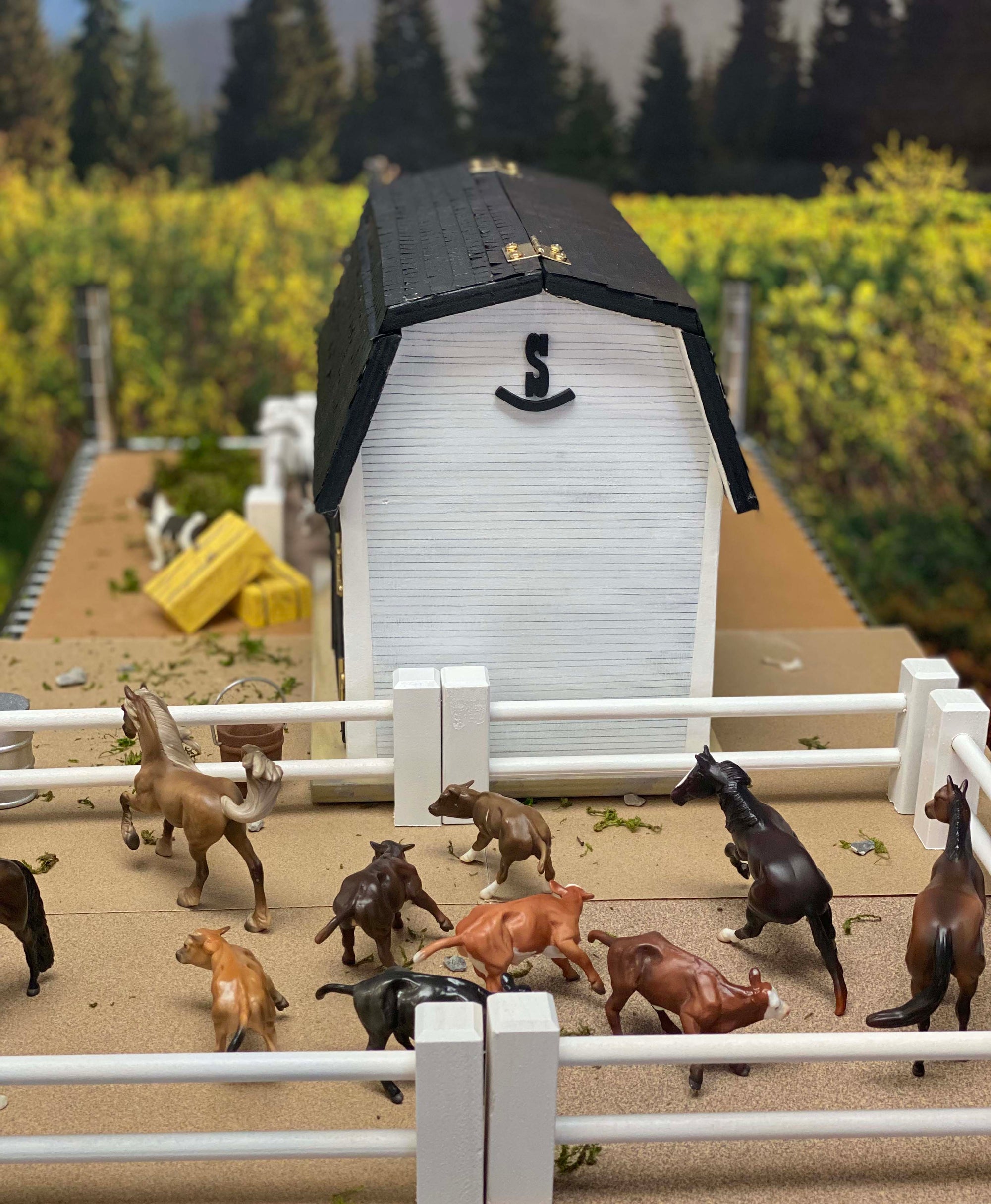 Rockin&#39; S Ranch - OOAK - Chip Barn Scene Set  SHCF23 Best Offer