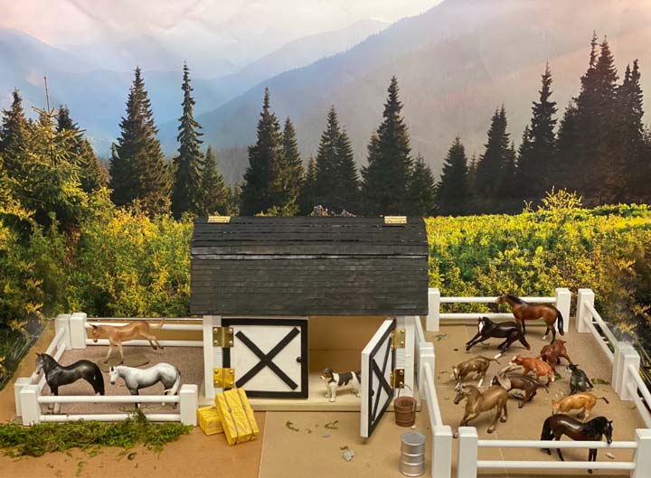 Rockin&#39; S Ranch - OOAK - Chip Barn Scene Set  SHCF23 Best Offer