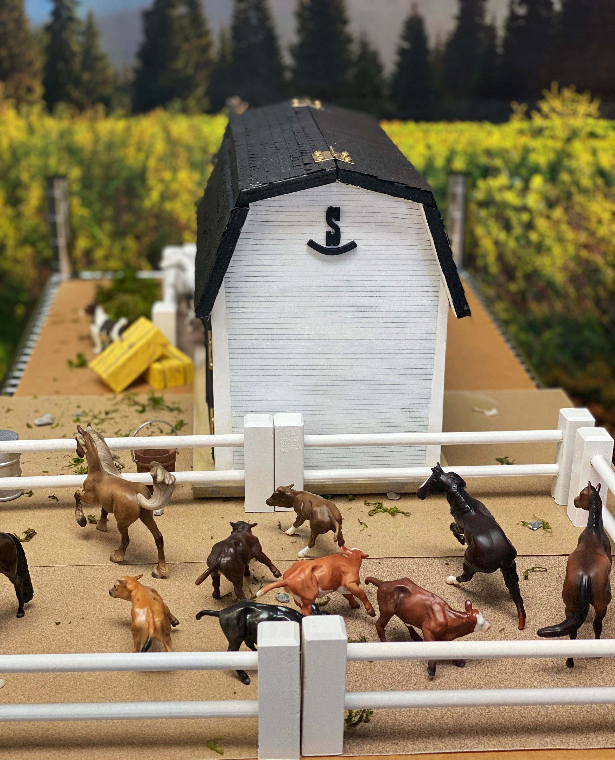 Rockin&#39; S Ranch - OOAK - Chip Barn Scene Set  SHCF23 Best Offer