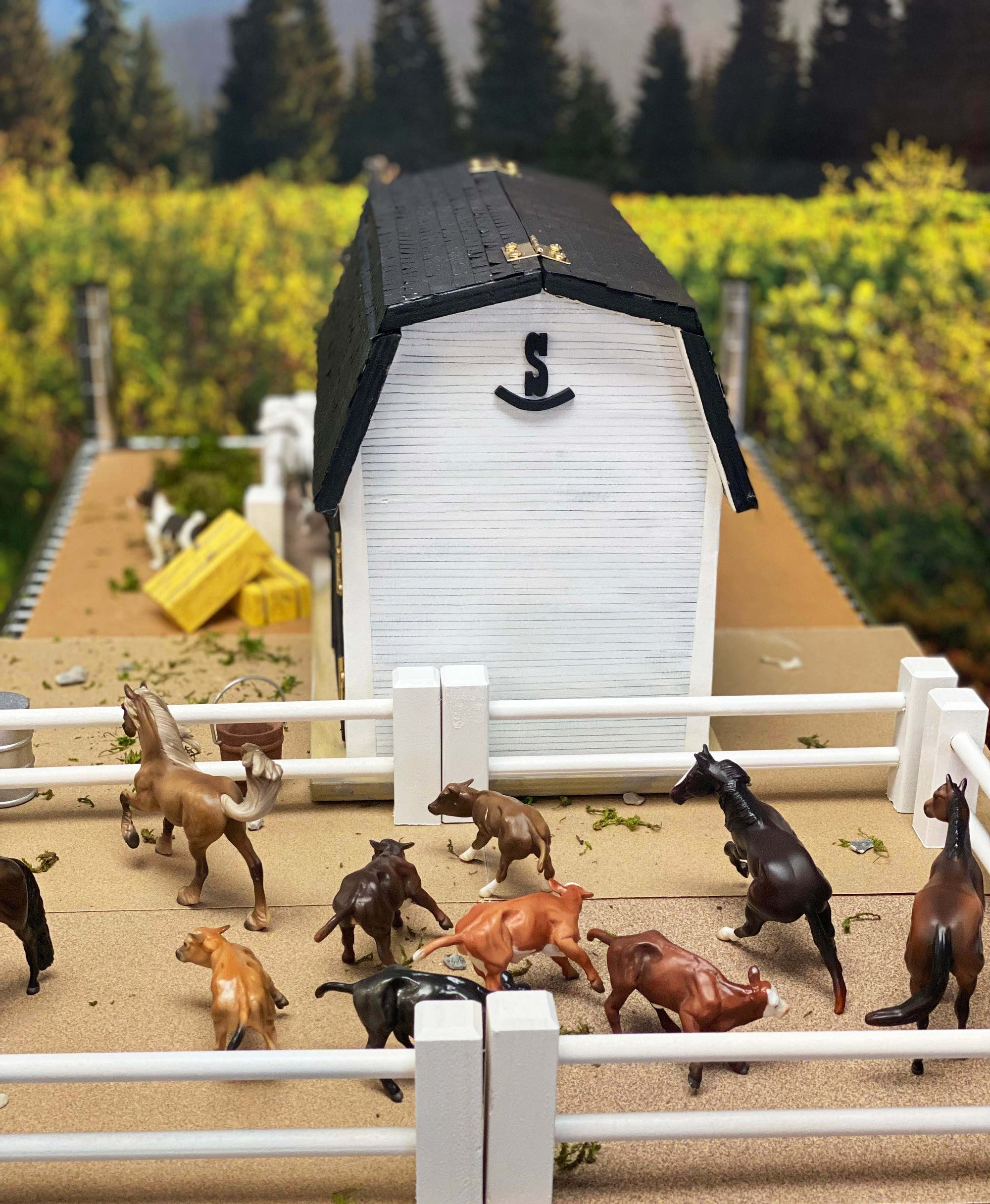 Rockin&#39; S Ranch - OOAK - Chip Barn Scene Set  SHCF23 Best Offer