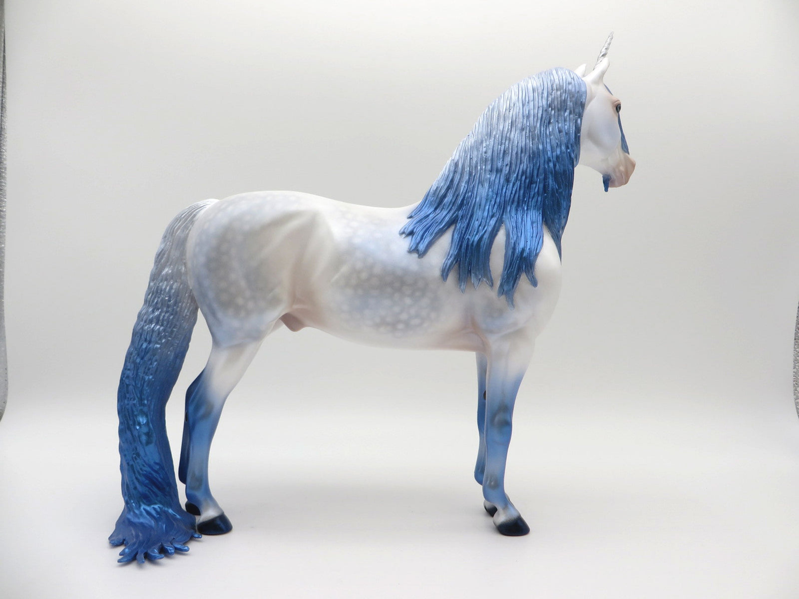 Saphirre Shimmer- unicorn decorator morgan by audrey dixon
