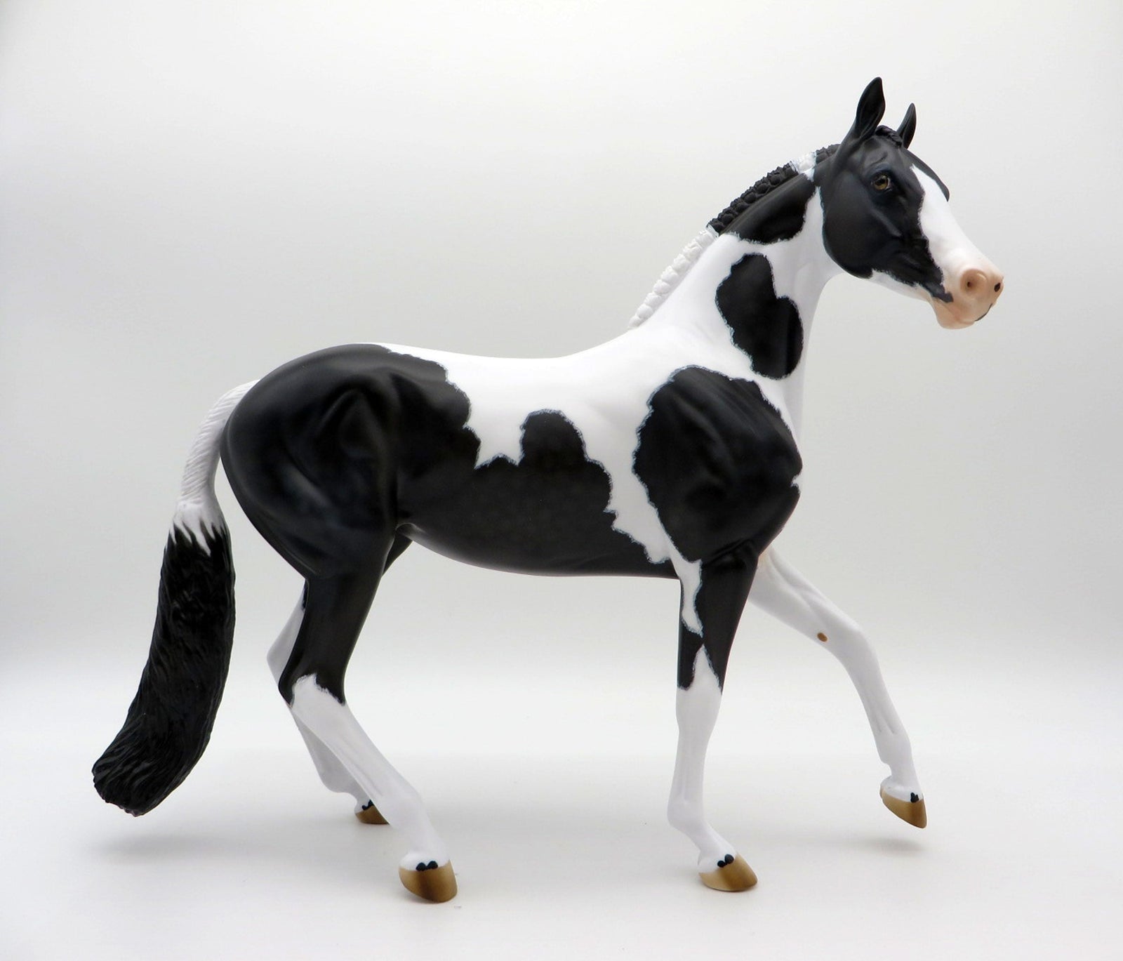 Secret Garden-LE-25 Mapped Black and White Pinto Arabian Mare painted by Julie Keim EQ 2021