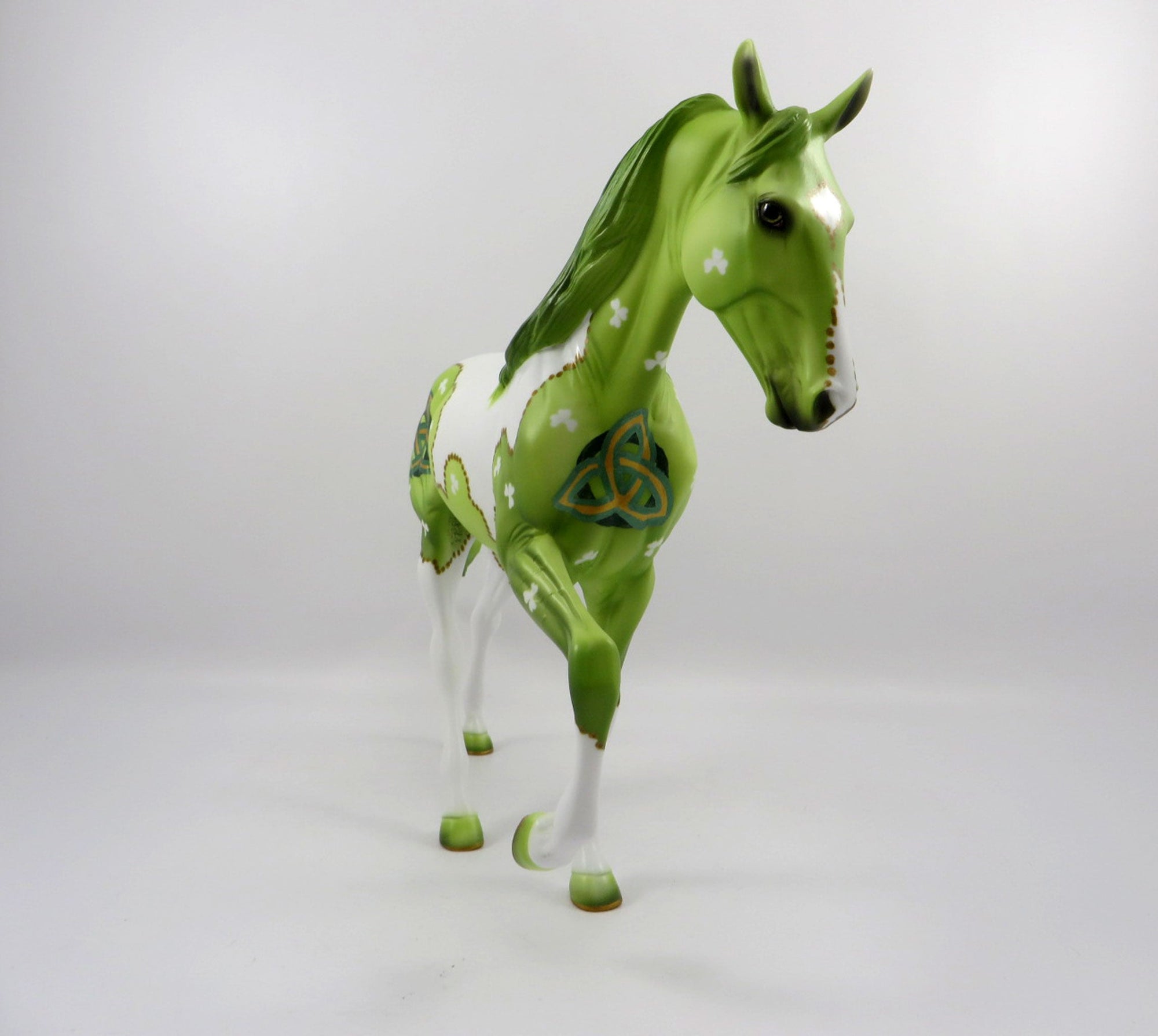 Shamrock-ooak TWH St. Patricks Day decorator Bingo 3/21