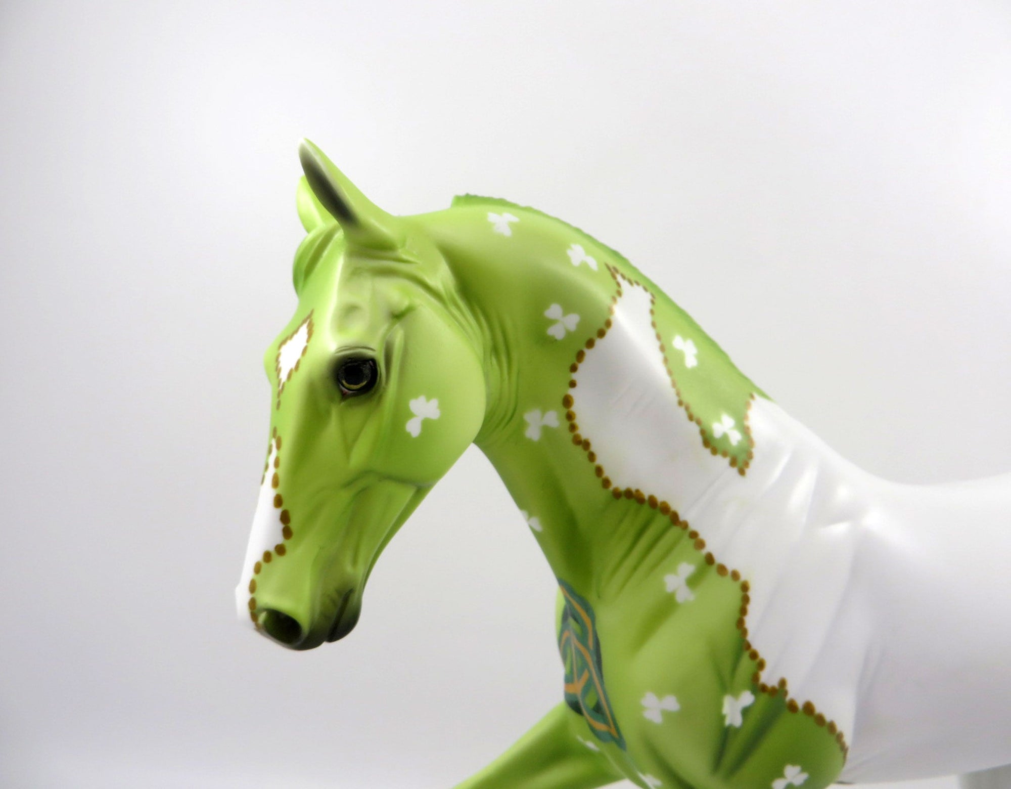 Shamrock-ooak TWH St. Patricks Day decorator Bingo 3/21