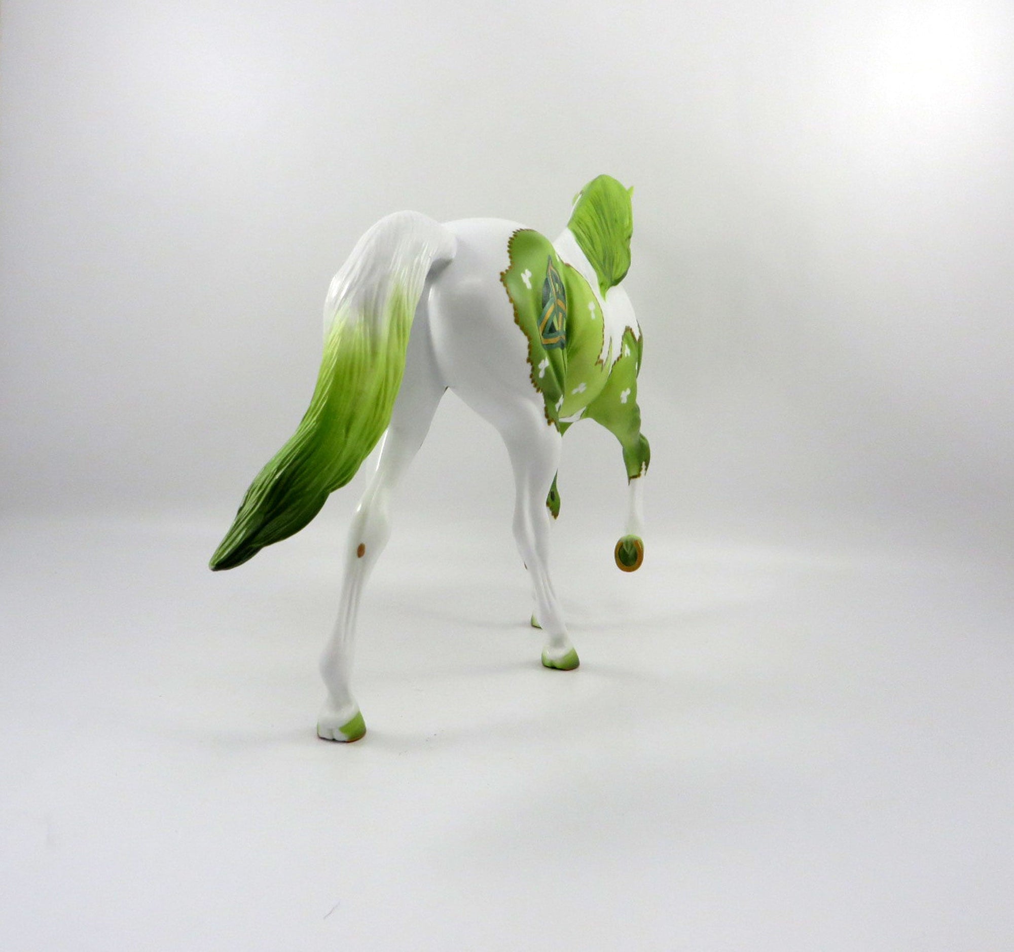 Shamrock-ooak TWH St. Patricks Day decorator Bingo 3/21