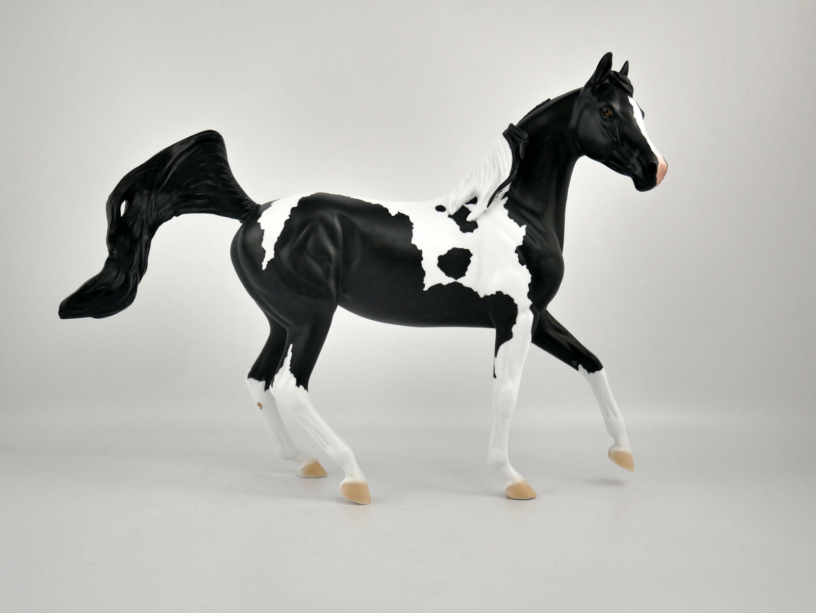 SILHOUETTE-OOAK BLACK TOBIANO ARABIAN MARE BY ELLEN ROBBINS 12/09/20
