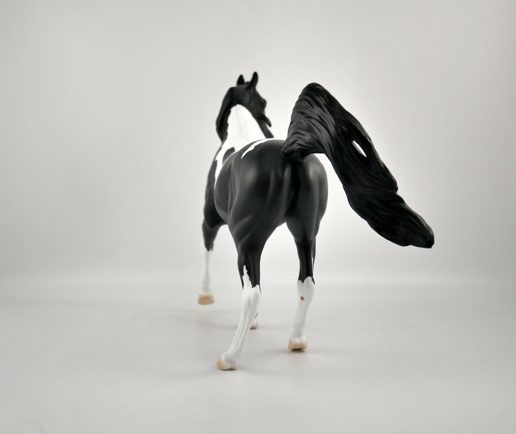 SILHOUETTE-OOAK BLACK TOBIANO ARABIAN MARE BY ELLEN ROBBINS 12/09/20