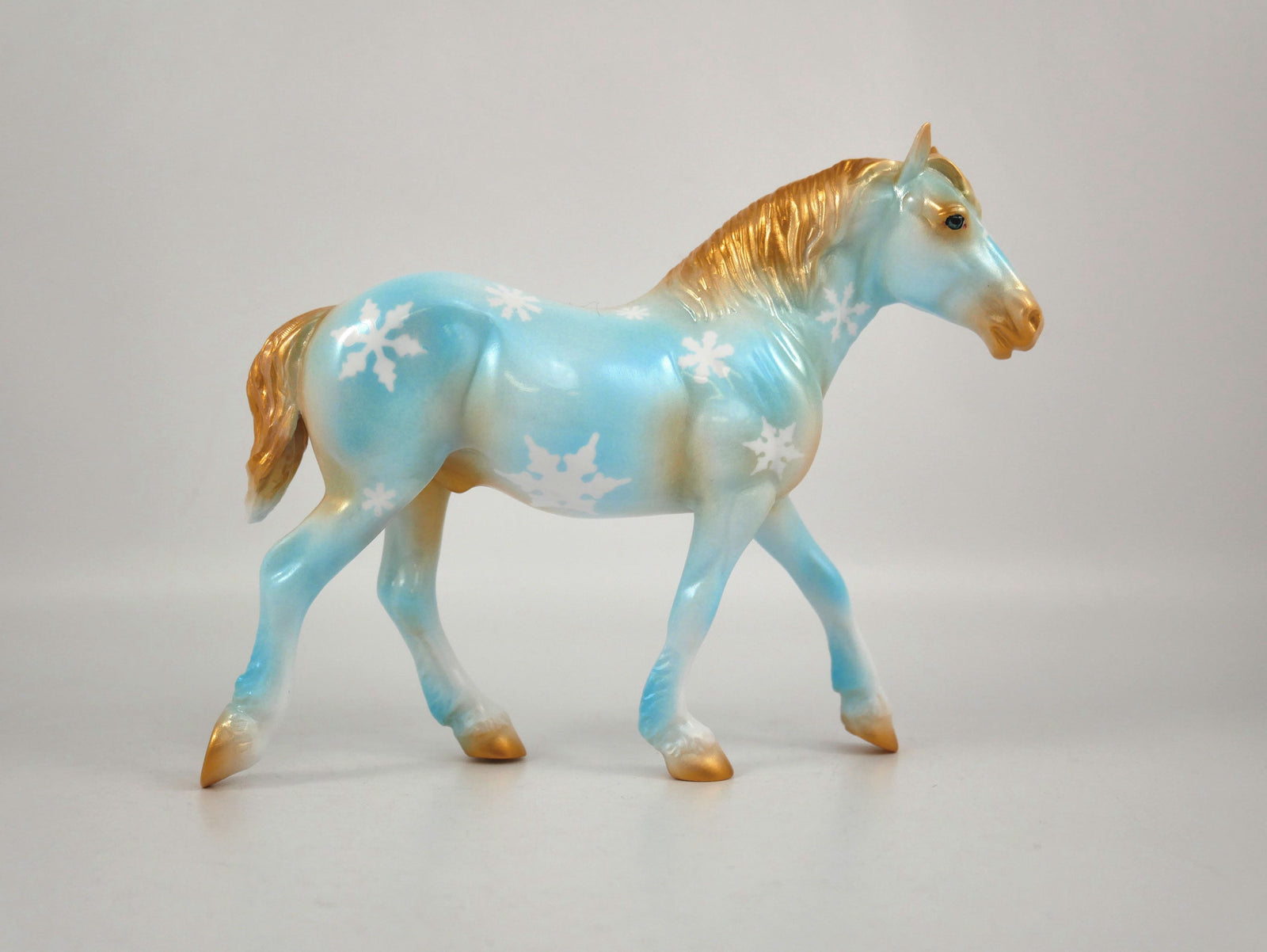 Snow-OOAK Snowflake Trotting Draft Pebbles 12/16/20