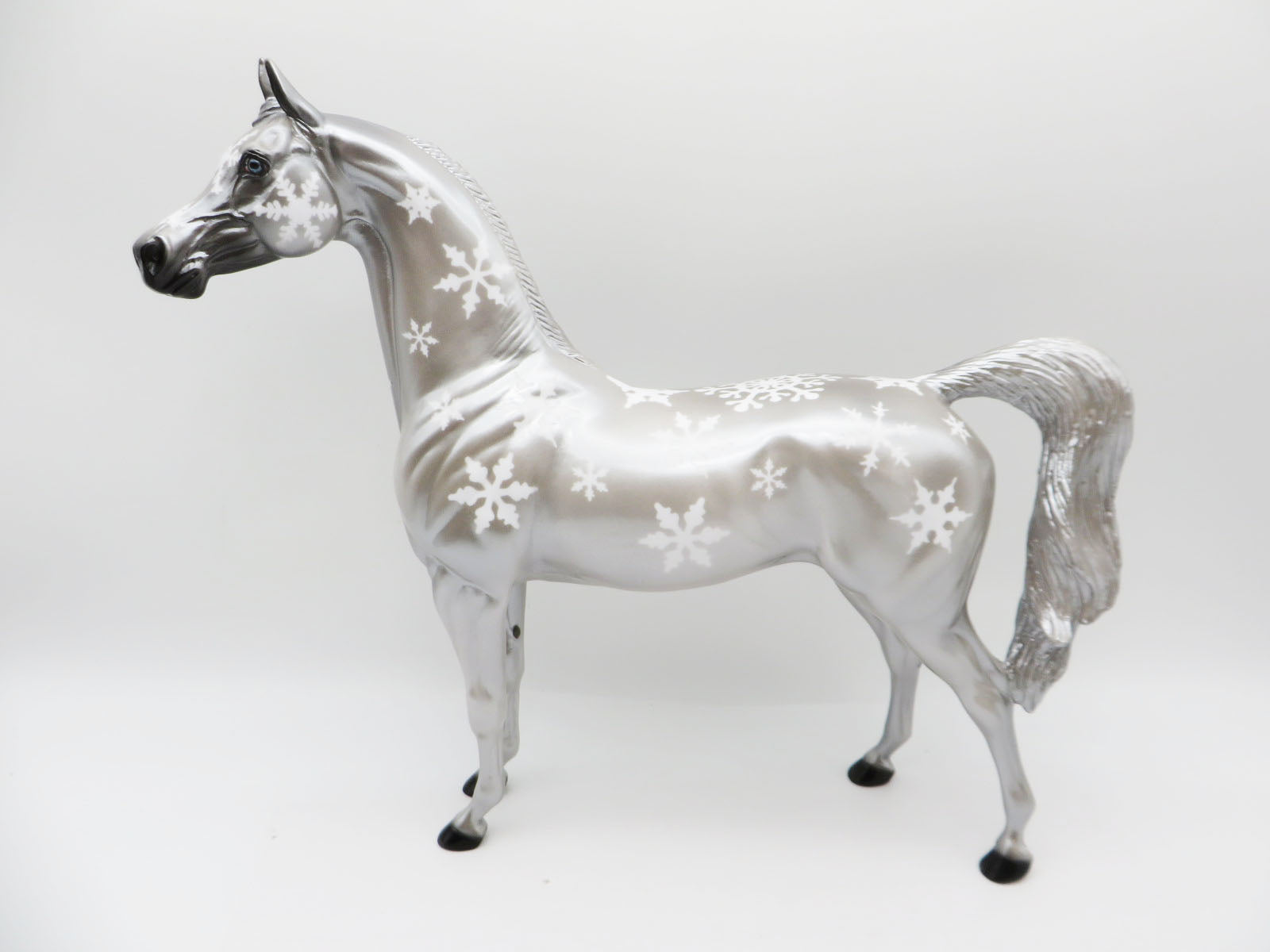 Snowflake Shake - OOAK - Decorator Arabian By Dawn Quick- Christmas Tails 2022 - CT22