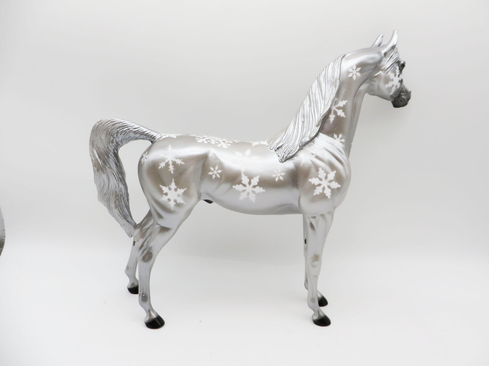 Snowflake Shake - OOAK - Decorator Arabian By Dawn Quick- Christmas Tails 2022 - CT22