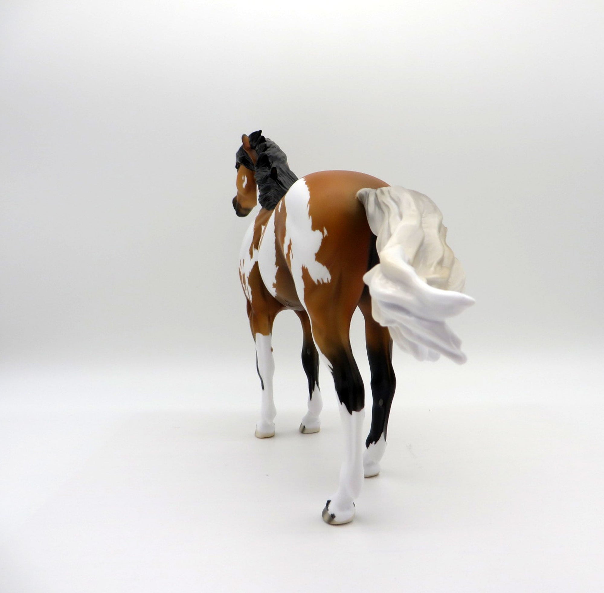 Spindrift LE-20 Mustang Painted By Ellen Robbins EQ 21