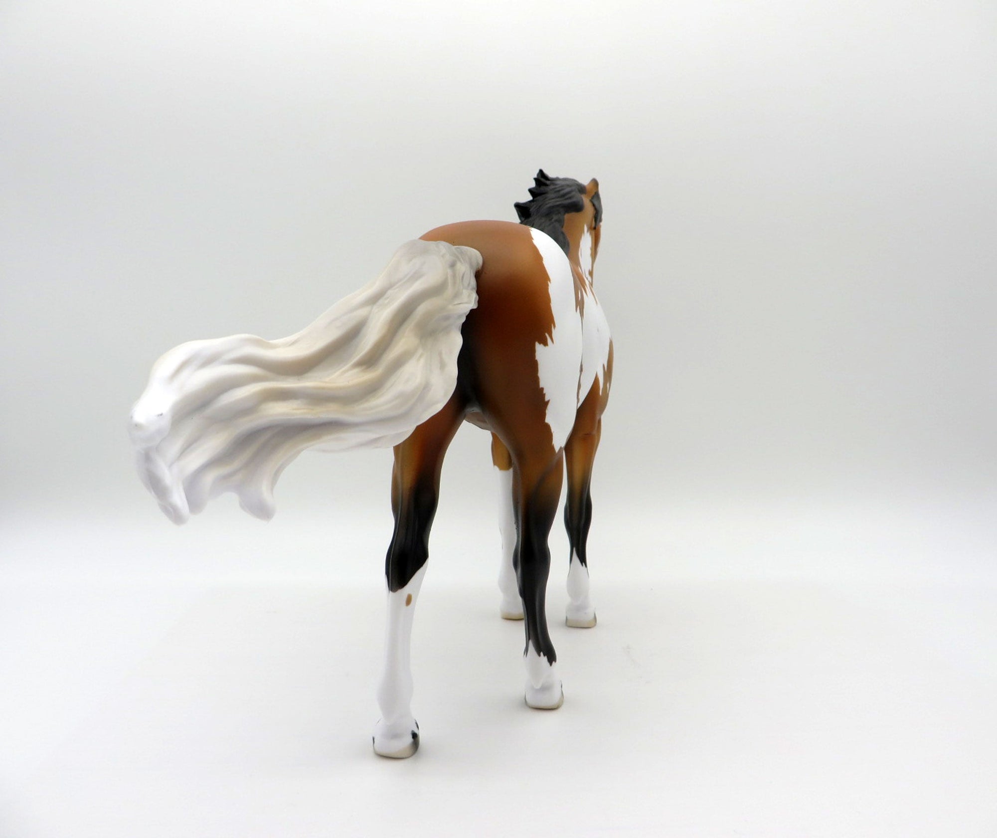 Spindrift LE-20 Mustang Painted By Ellen Robbins EQ 21