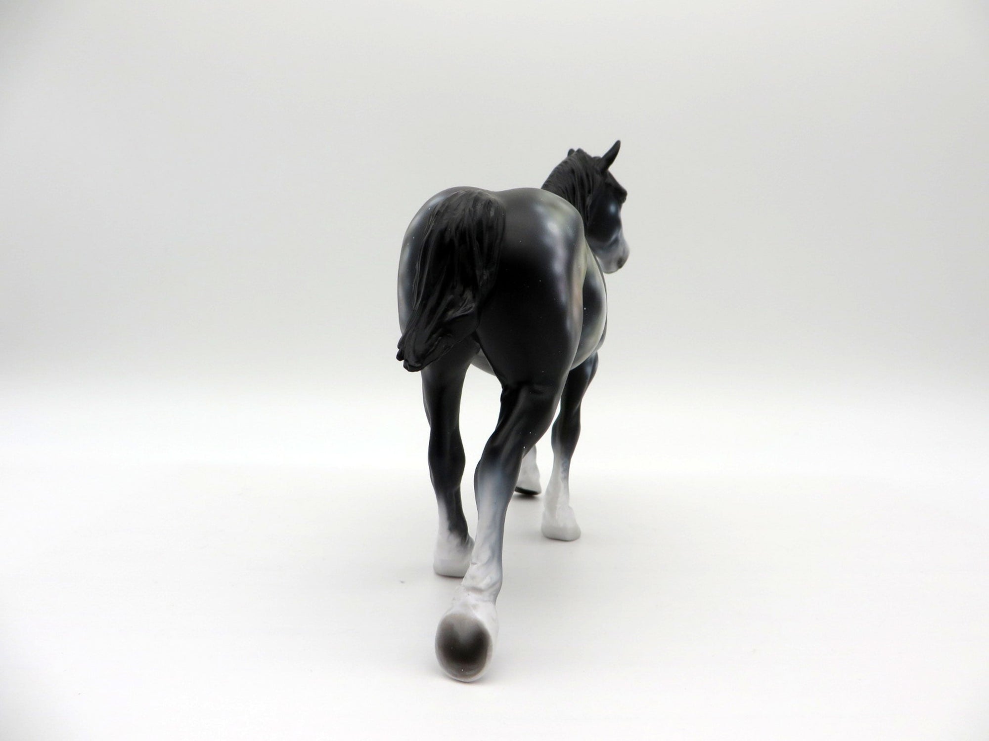 Starlight LE-5 Trotting Draft Pebbles Painted by Ellen Robbins 7/30/21