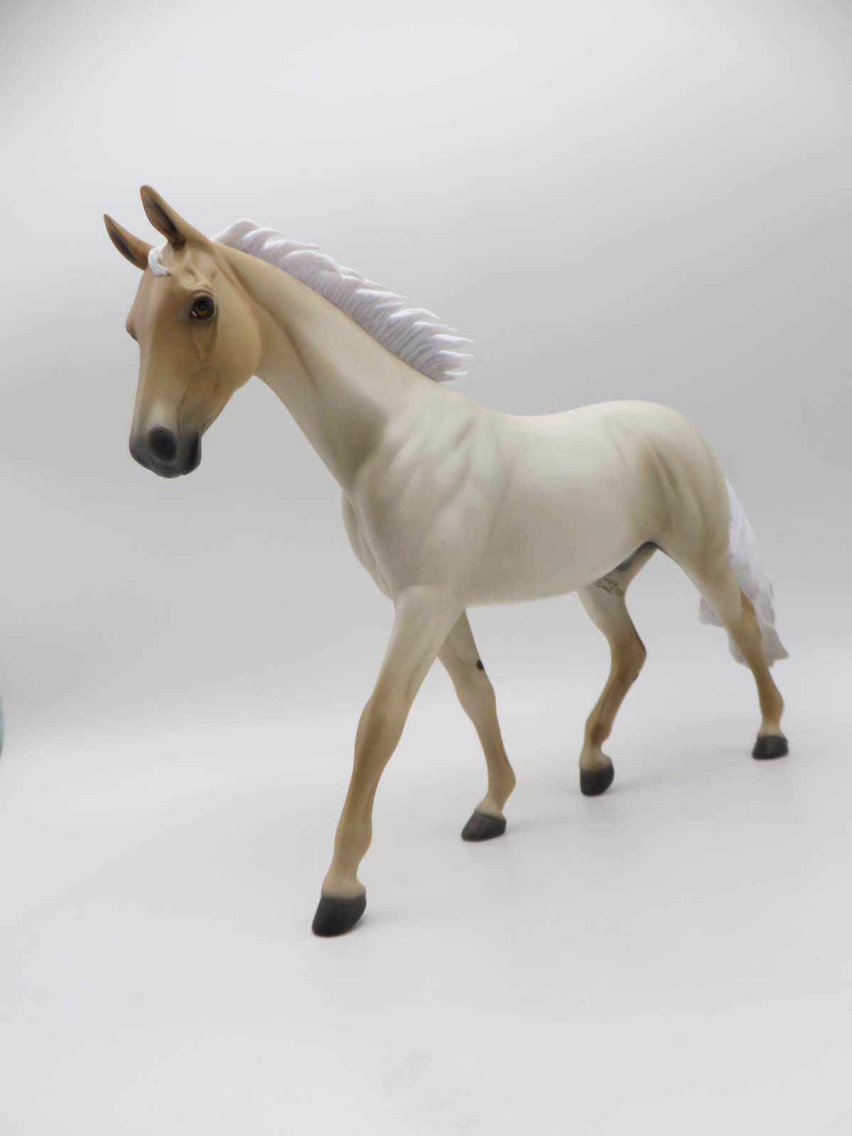 GLOSSY Tate - LE 5 - Palomino Roan Pony By Ellen Robbins