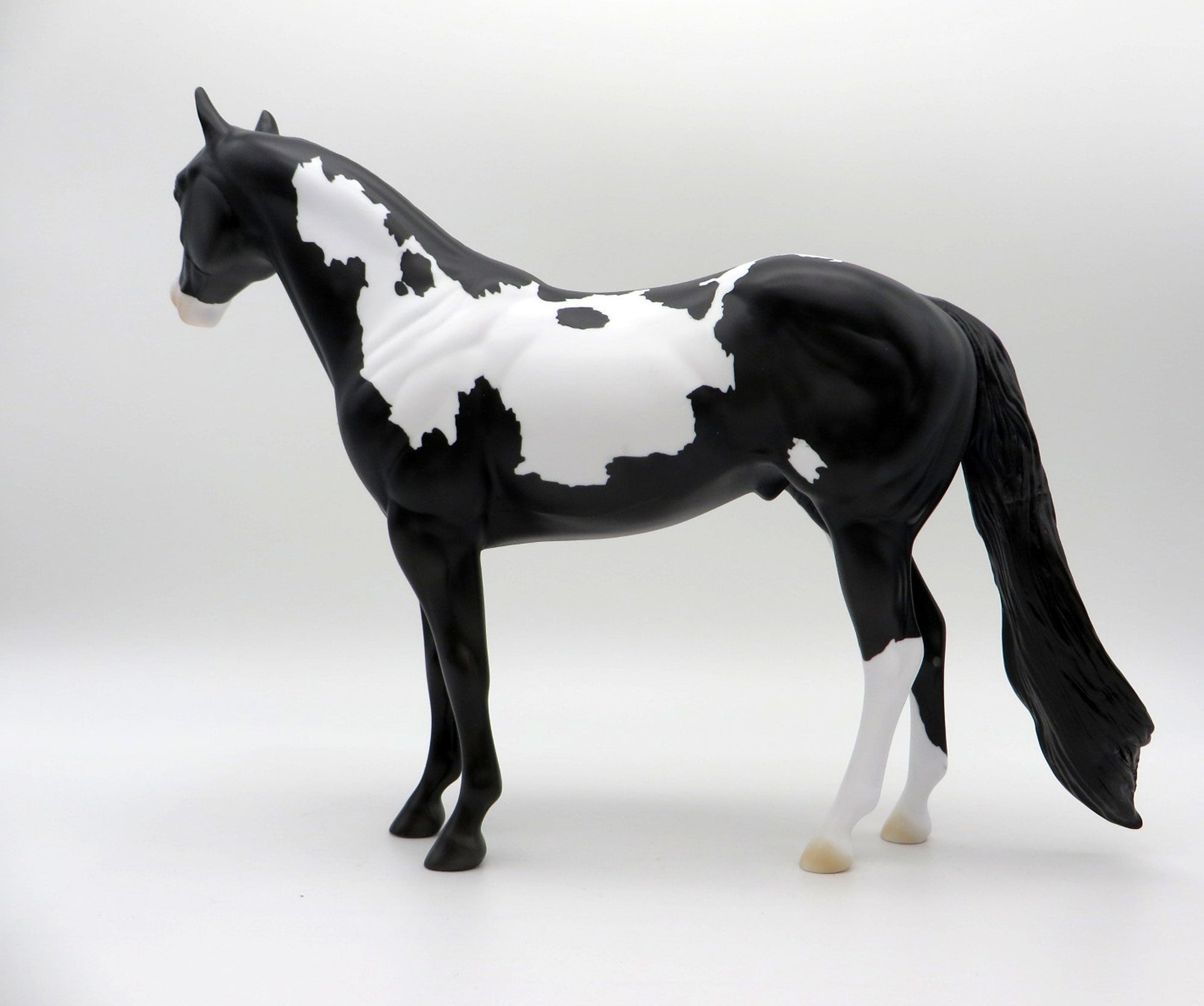 Vega-OOAK Paint ISH SHCF 2021