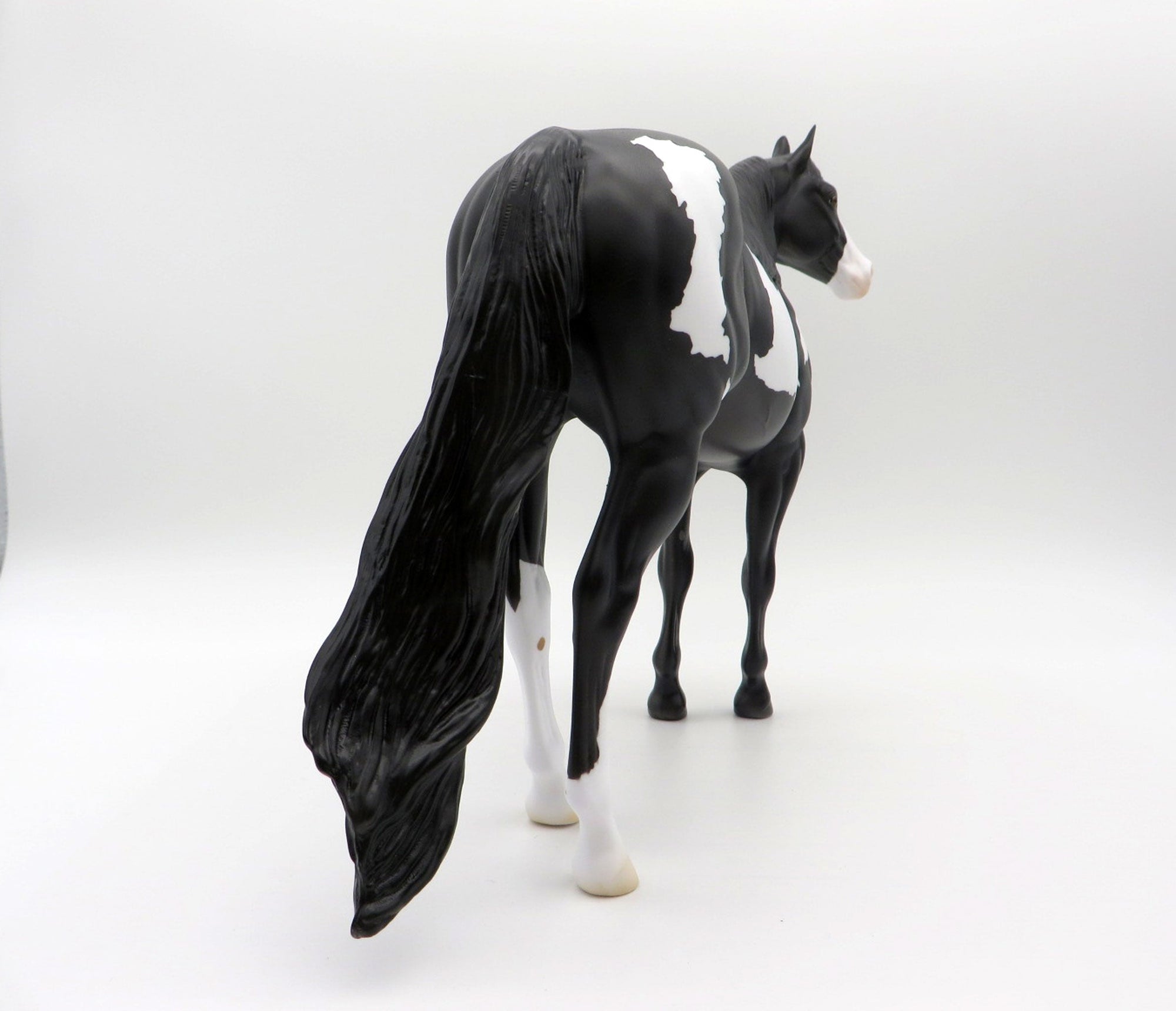 Vega-OOAK Paint ISH SHCF 2021