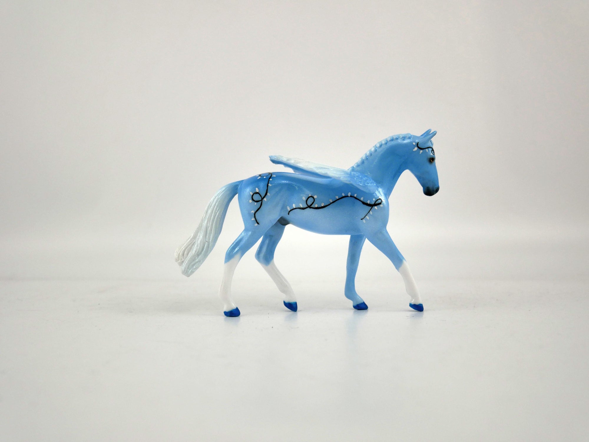 What is inside the Box> White Lights 12/20