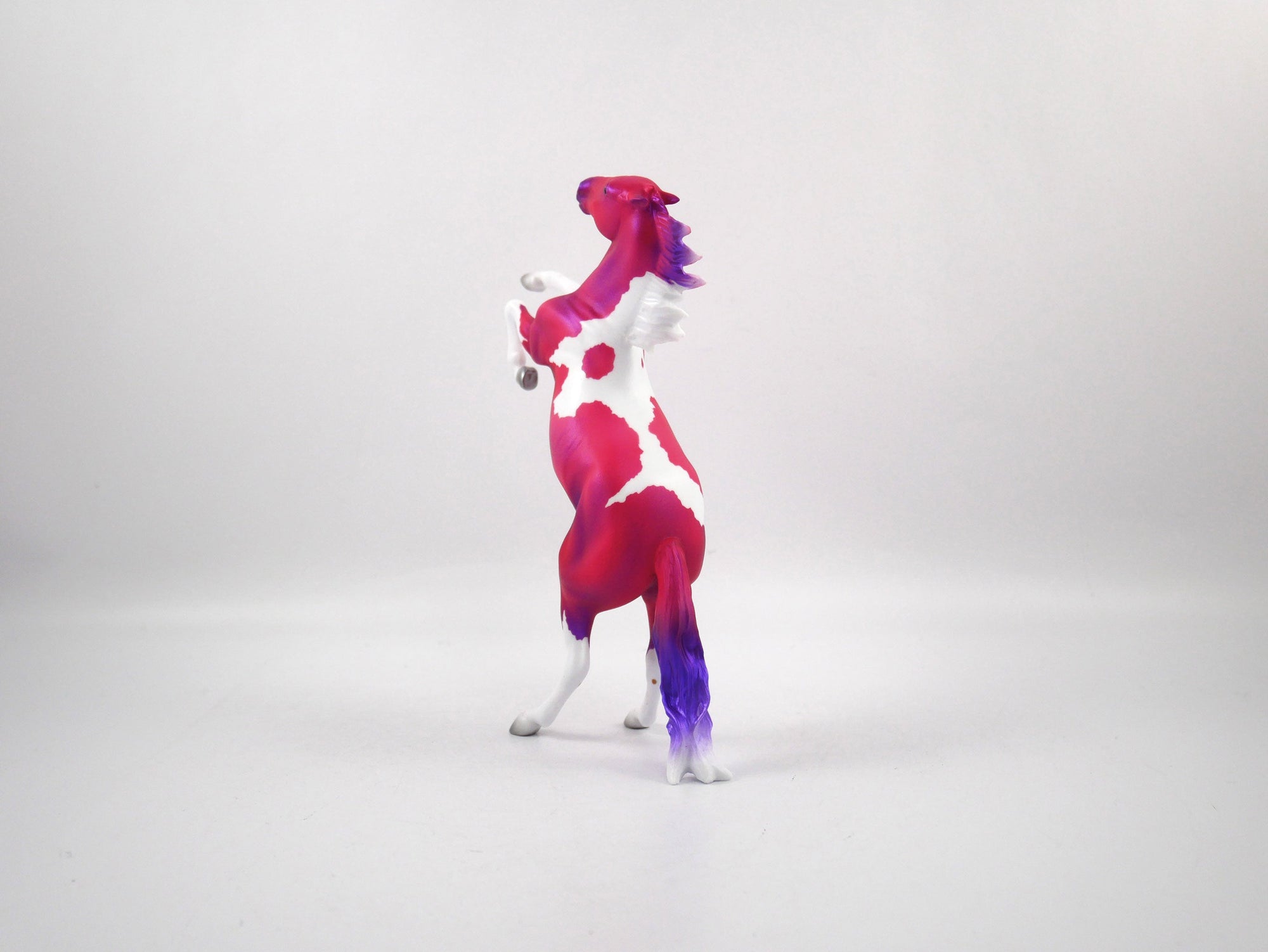 XOXO-OOAK Deco Rearing Pebbles SB21