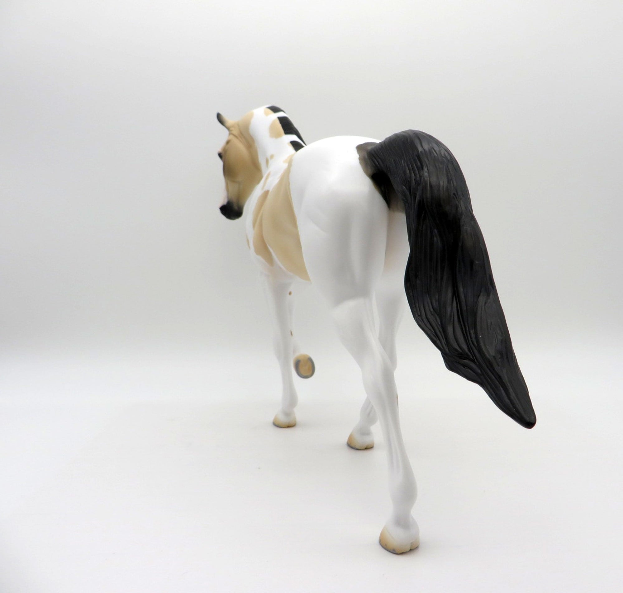 Zhongli-OOAK Buckskin Tobiano Tennessee Walker Painted By Julie Keim EQ 2021