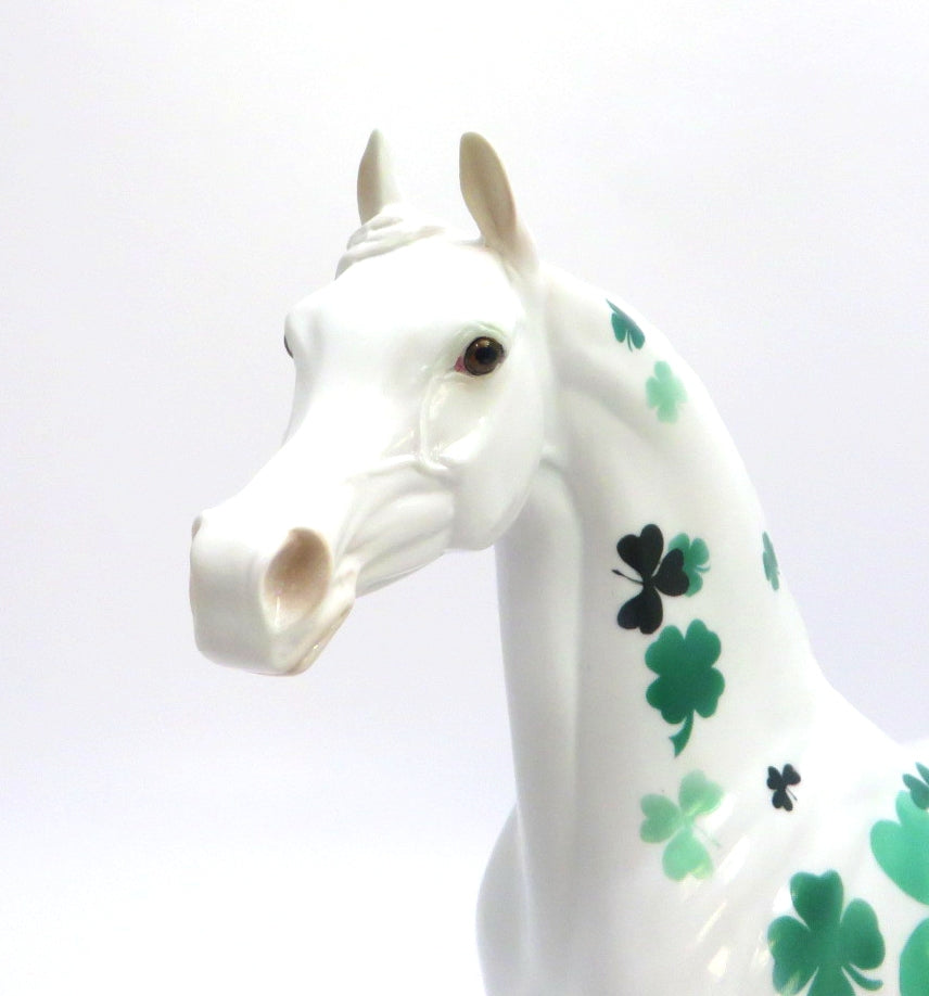 AIDEN - OOAK ST. PATRICKS DAY DECORATOR WITH LUCKY HORSE SHOE  ARABIAN MODEL HORSE BY JAS FANNING 3/6/20