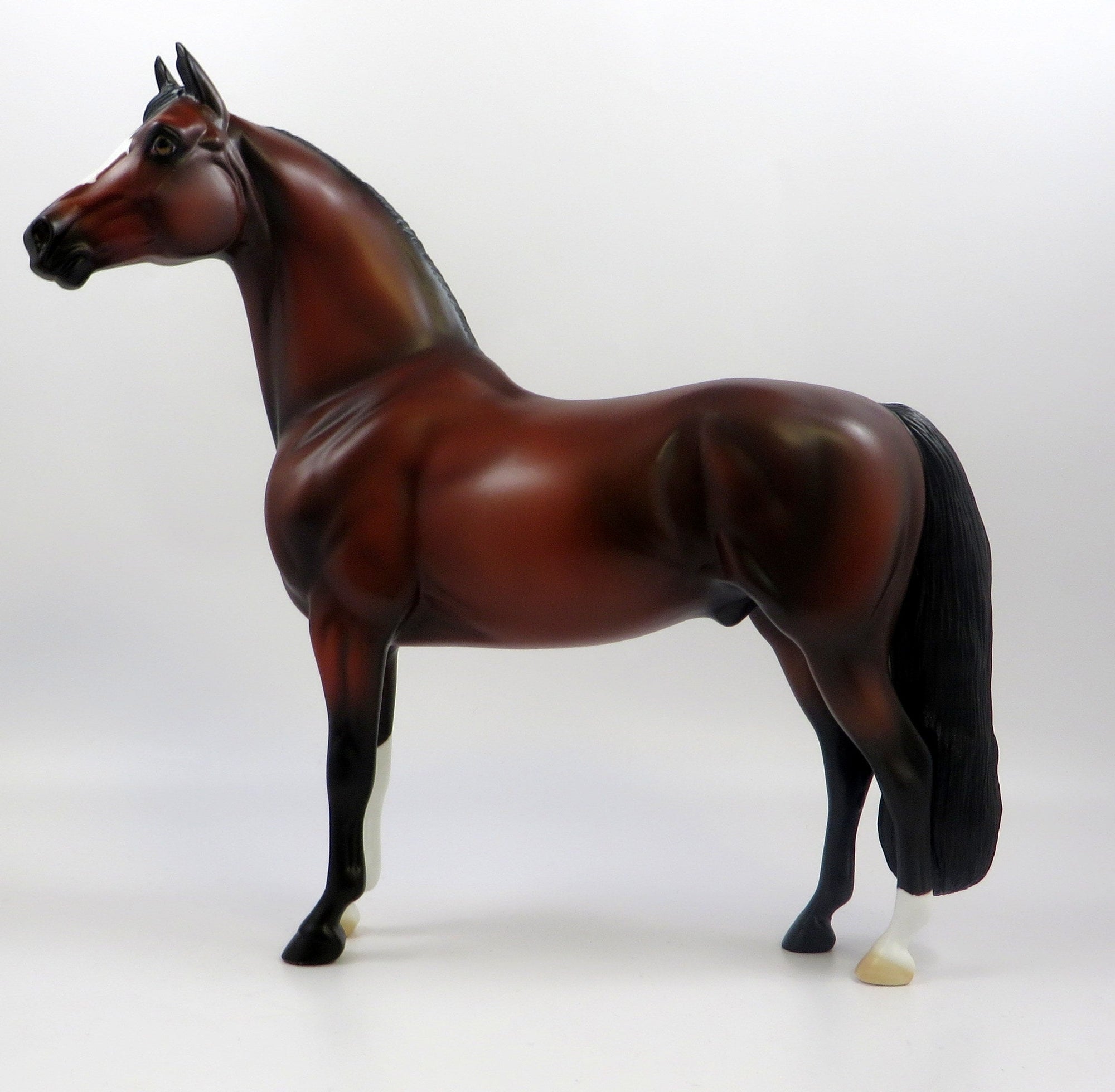 ALILI-OOAK BAY MORGAN MODEL HORSE EQ 19