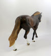 AMABEL-OOAK CHESTNUT IRISH DRAFT MODEL HORSE EQ 19
