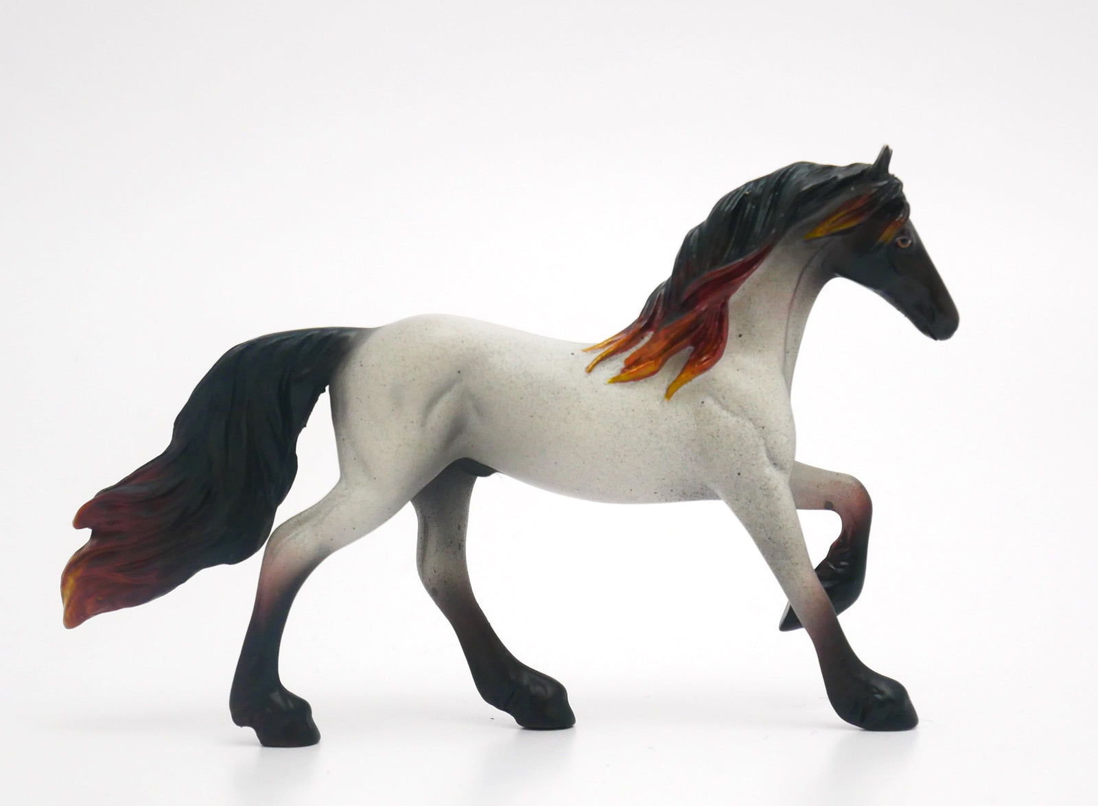 AMARILLO ROSE-FRESIAN CHIP MODEL HORSE 6/30/20