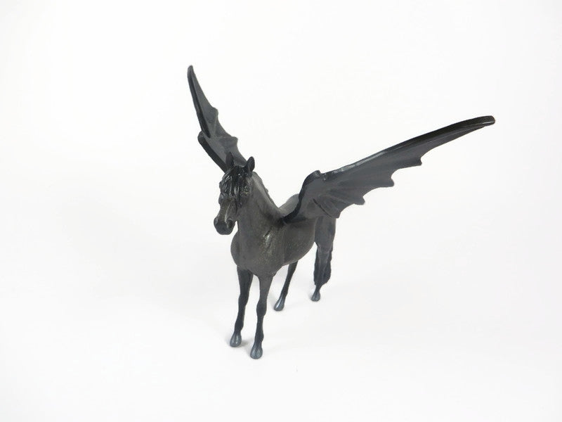 SPYDA  -OOAK GREY HALLOWEEN  ANDALUSIAN BAT CHIP BY KAYLA WESSE MM 19