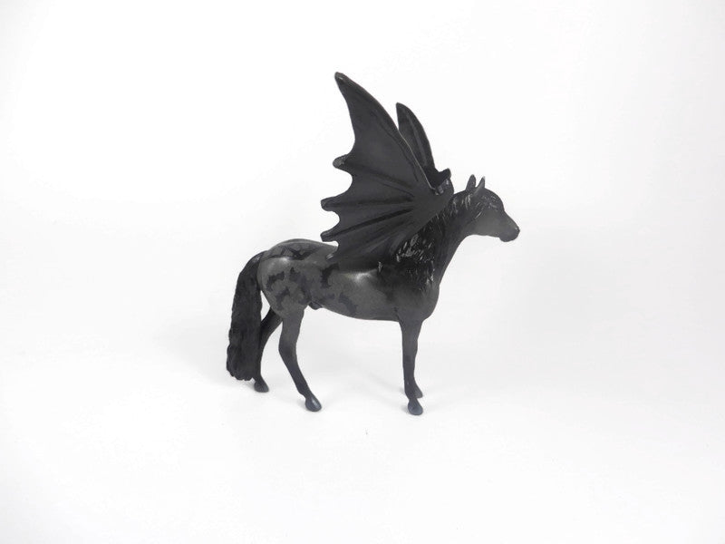 SPYDA  -OOAK GREY HALLOWEEN  ANDALUSIAN BAT CHIP BY KAYLA WESSE MM 19
