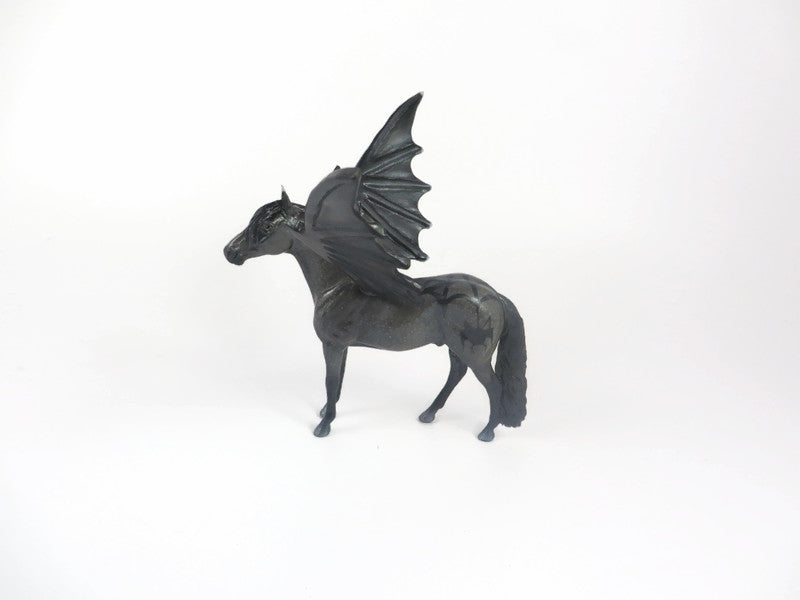 SPYDA  -OOAK GREY HALLOWEEN  ANDALUSIAN BAT CHIP BY KAYLA WESSE MM 19