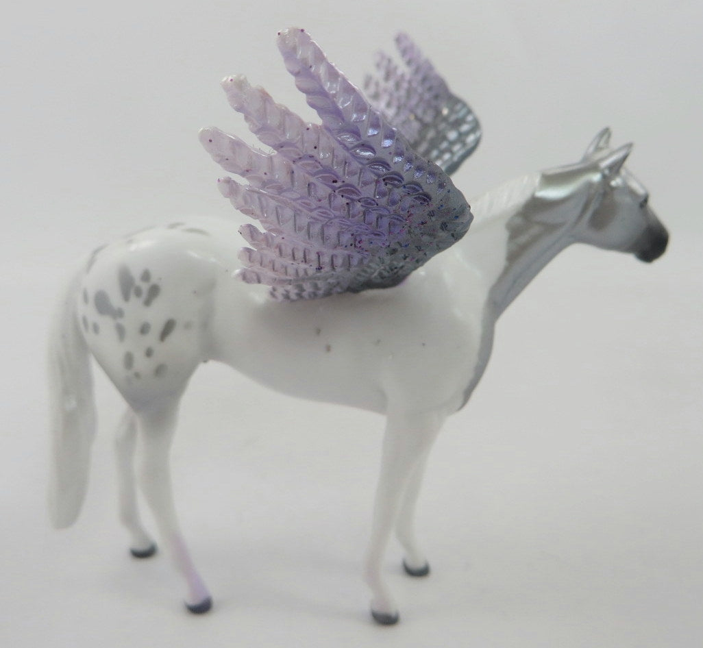 RAPHAEL-LE-5 GREY PINTALOOSA STOCK HORSE CHIP WITH ANGEL WINGS ANGEL WINGS 1/6/20