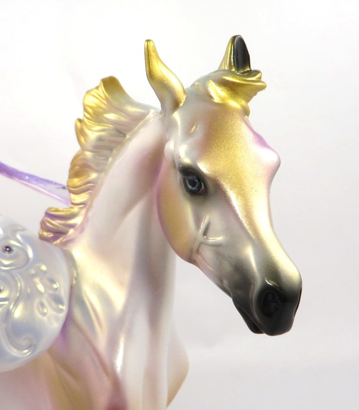 ANGEL WINGS- LE-3 ANGEL WINGS DECORATOR YEARLING BY MELISSA FOX 1/9/20