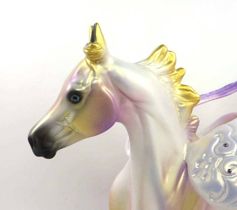 ANGEL WINGS- LE-3 ANGEL WINGS DECORATOR YEARLING BY MELISSA FOX 1/9/20