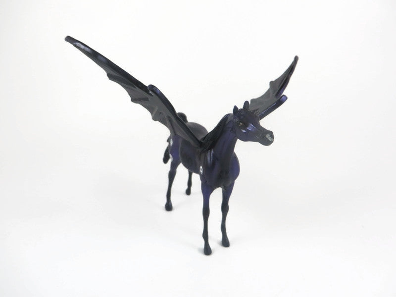 GOOSE BUMPS -OOAK PURPLE HALLOWEEN DECORATOR ARAB BAT CHIP BY KAYLA WESSE MM19