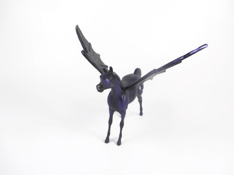 GOOSE BUMPS -OOAK PURPLE HALLOWEEN DECORATOR ARAB BAT CHIP BY KAYLA WESSE MM19