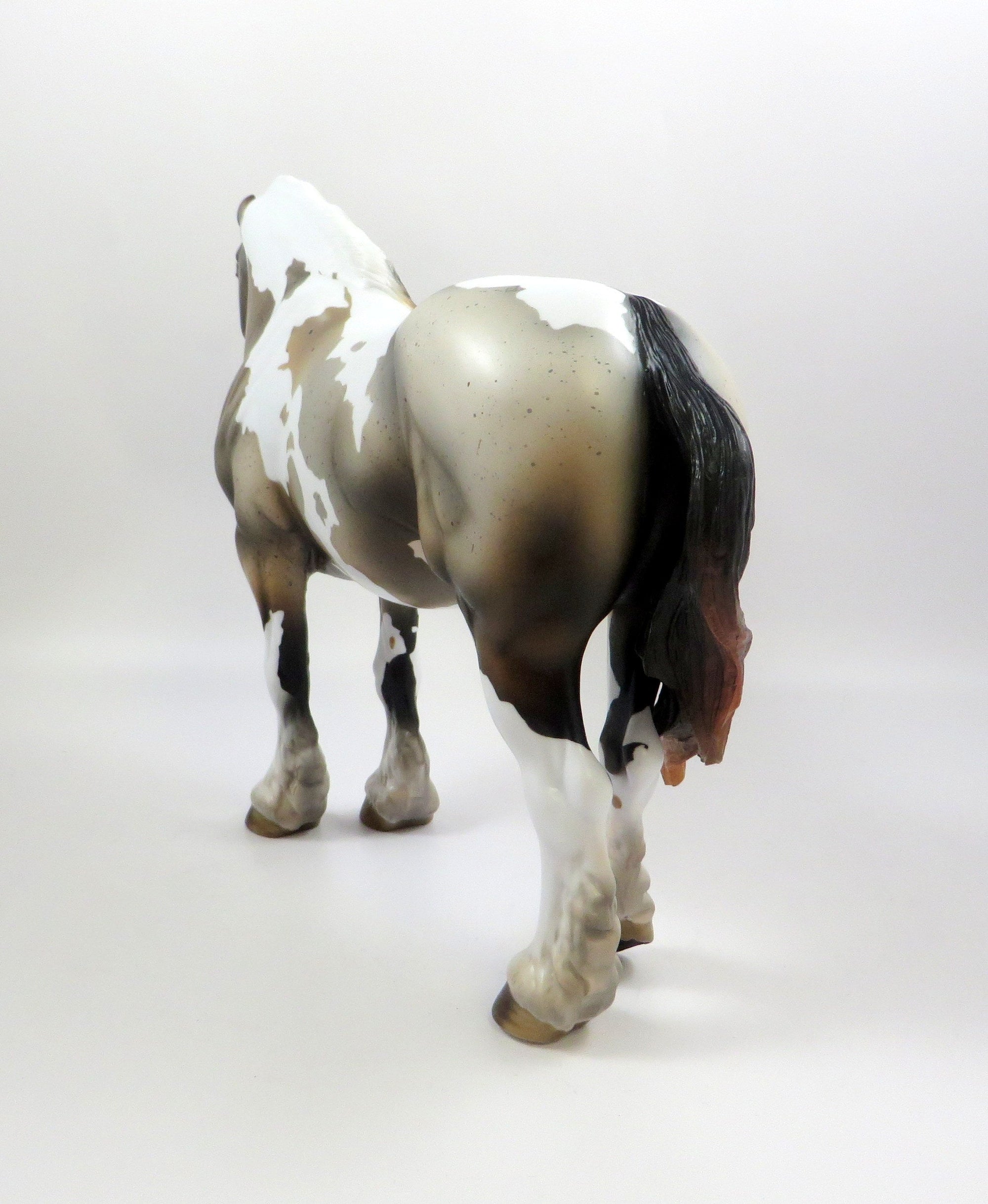 AUGUSTA-OOAK BAY ROAN HEAVY DRAFTER MODEL HORSE EQ 19