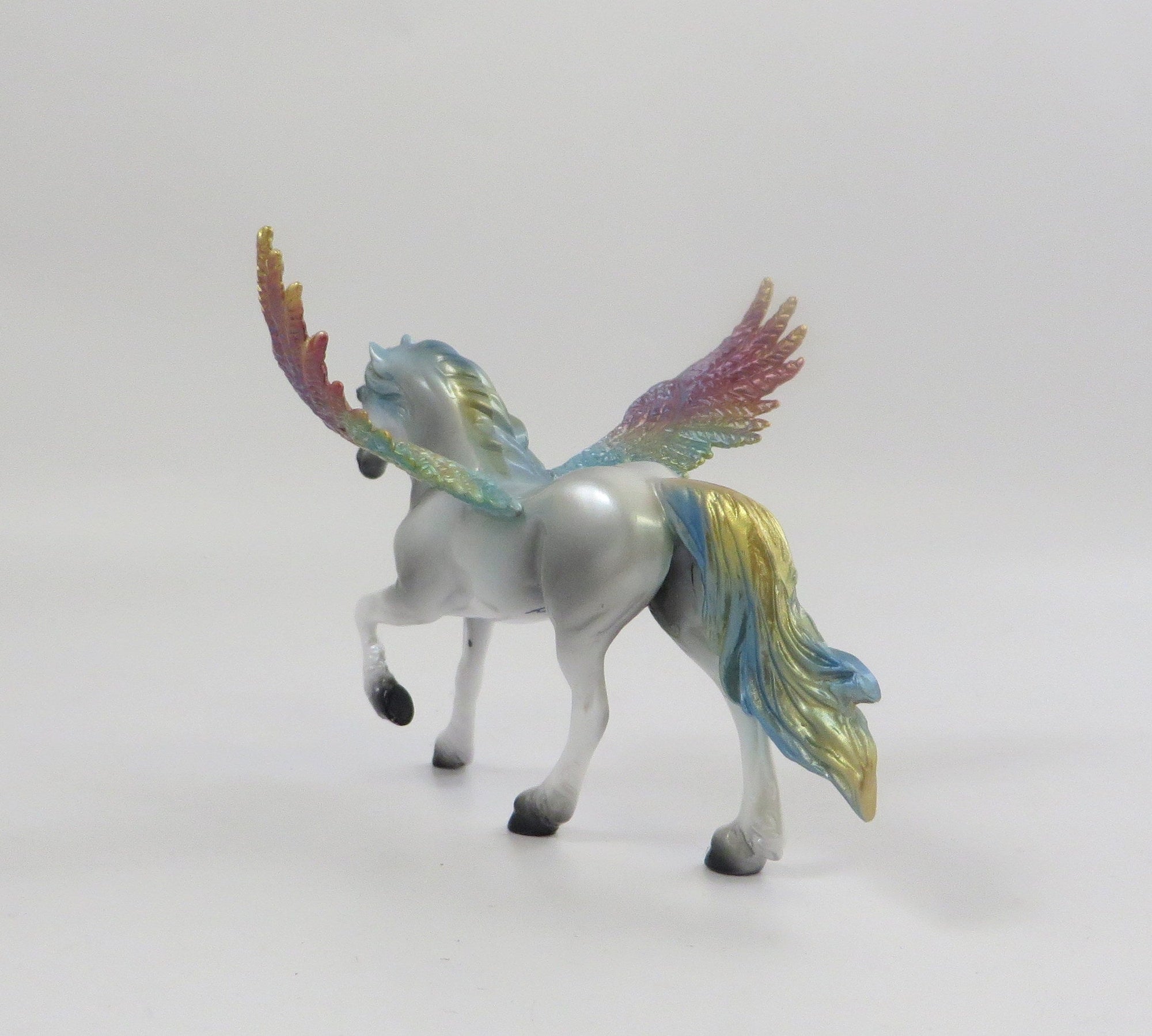 BALIUS-OOAK WHITE PEGASUS FREISNA MODEL EQ 2019