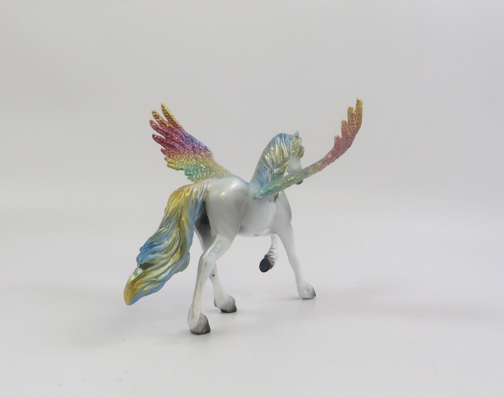 BALIUS-OOAK WHITE PEGASUS FREISNA MODEL EQ 2019