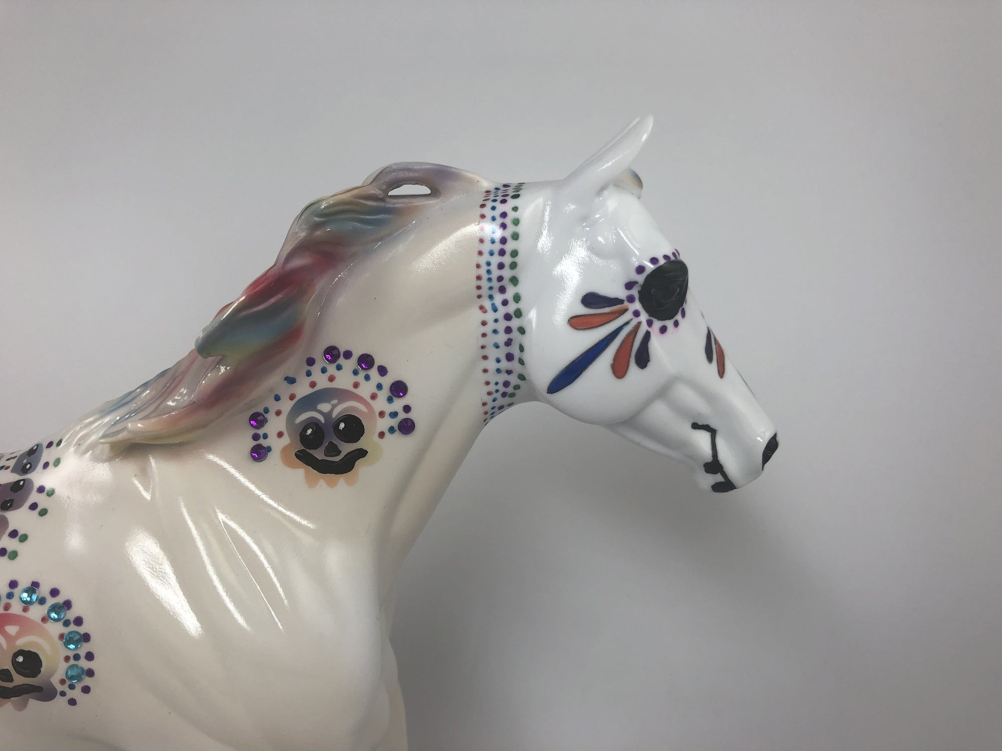 BONE-ZAI -OOAK WHITE FQH SUGAR SKULL BY DAWN QUICK MM19