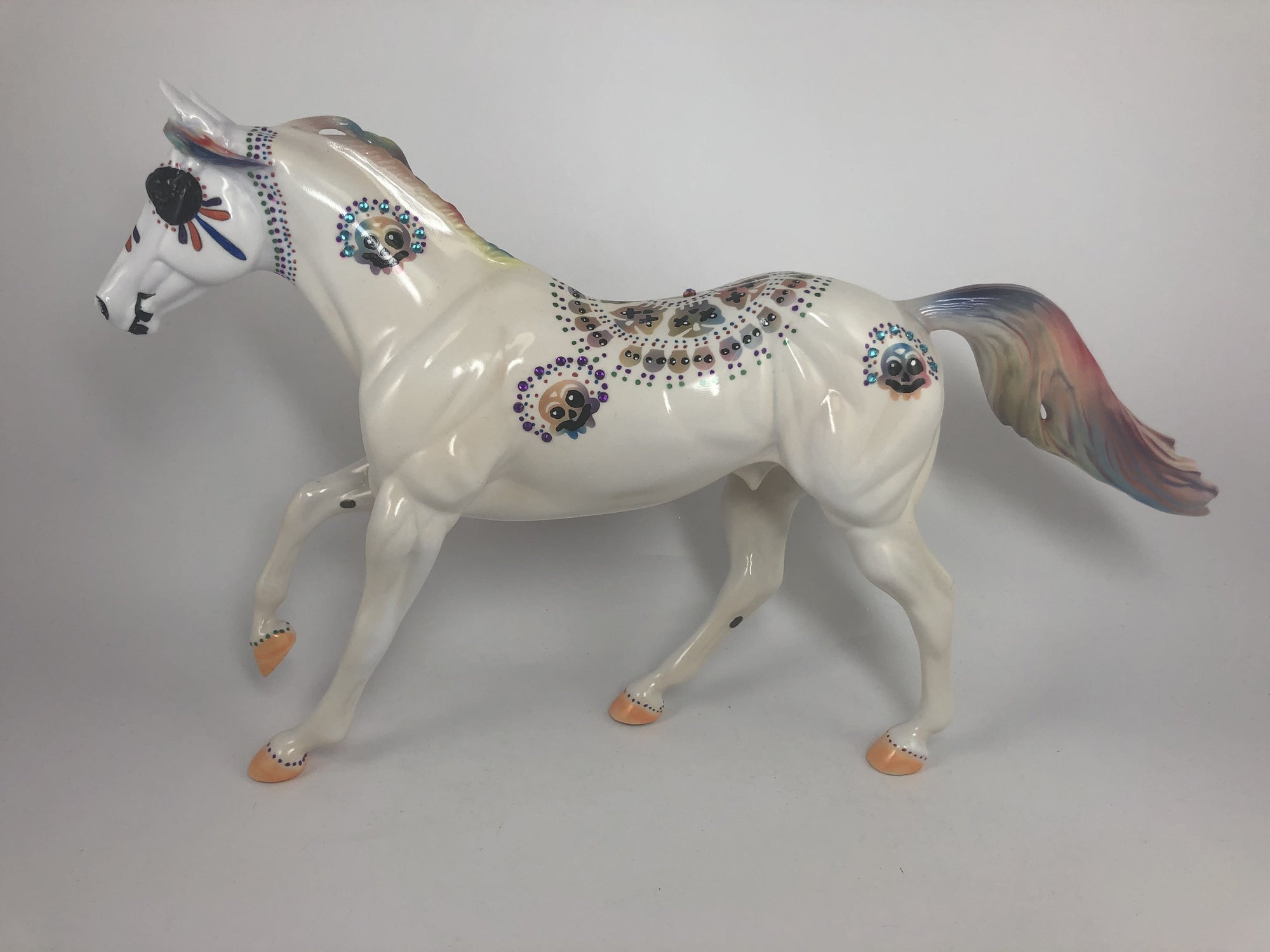 BONE-ZAI -OOAK WHITE FQH SUGAR SKULL BY DAWN QUICK MM19