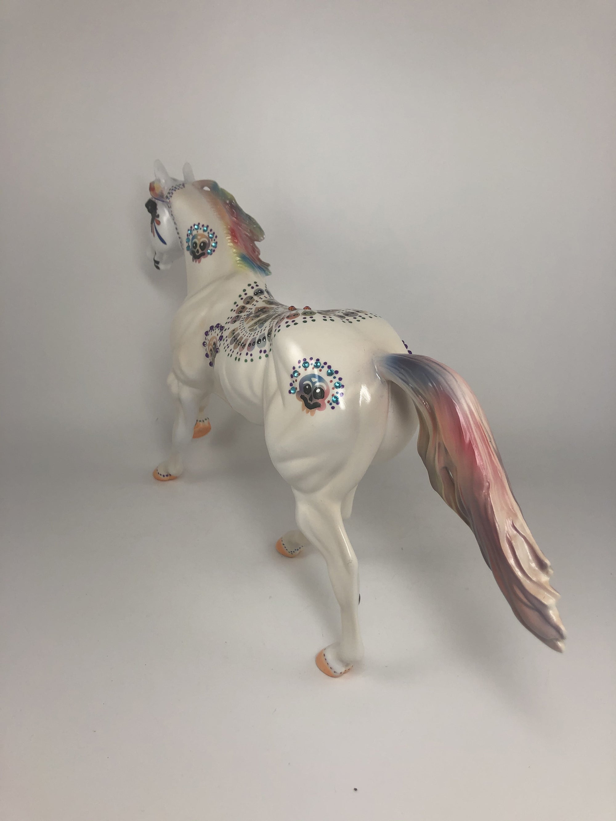 BONE-ZAI -OOAK WHITE FQH SUGAR SKULL BY DAWN QUICK MM19