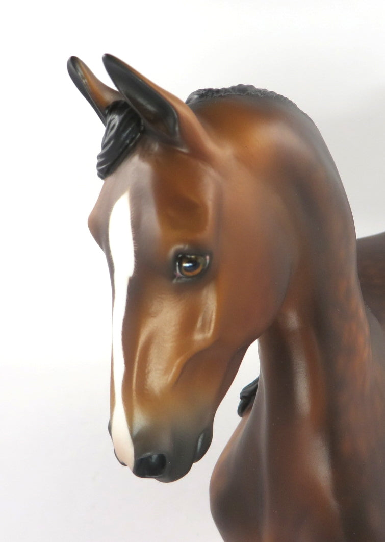 BRIGHT COPPER - DAPPLE BAY SADDLEBRED MODEL HORSE BY SHERYL LEISURE WHS19