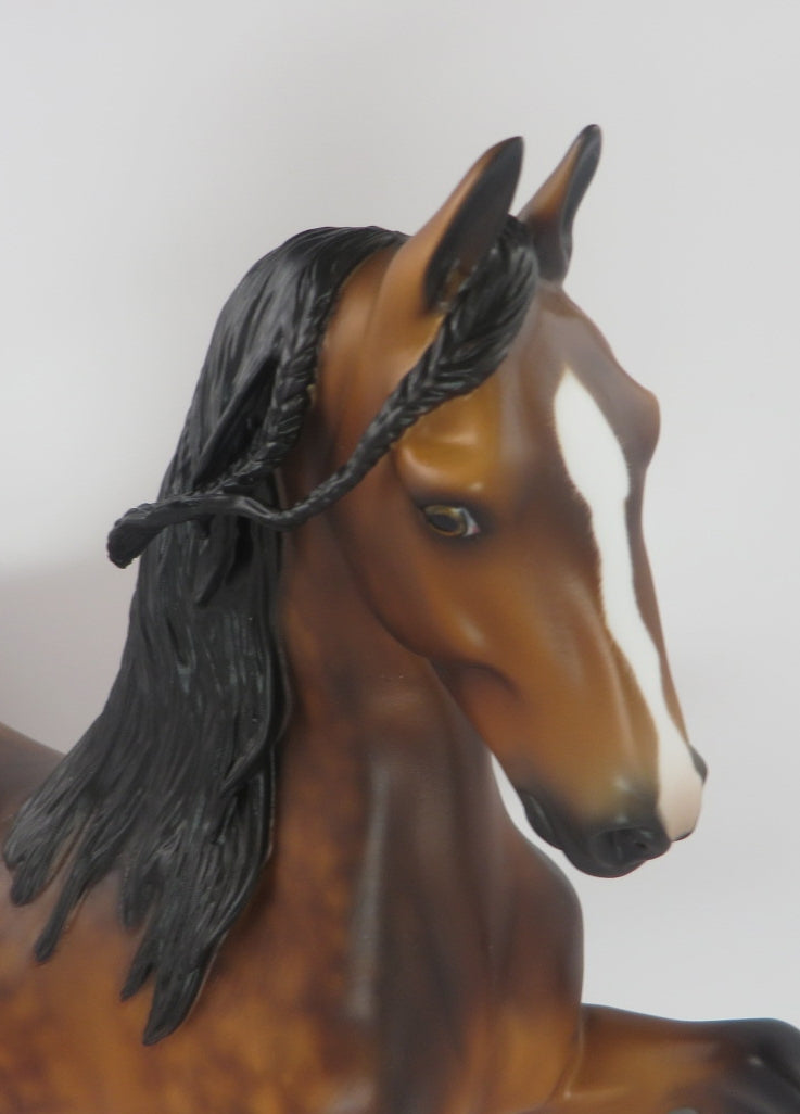 BRIGHT COPPER - DAPPLE BAY SADDLEBRED MODEL HORSE BY SHERYL LEISURE WHS19