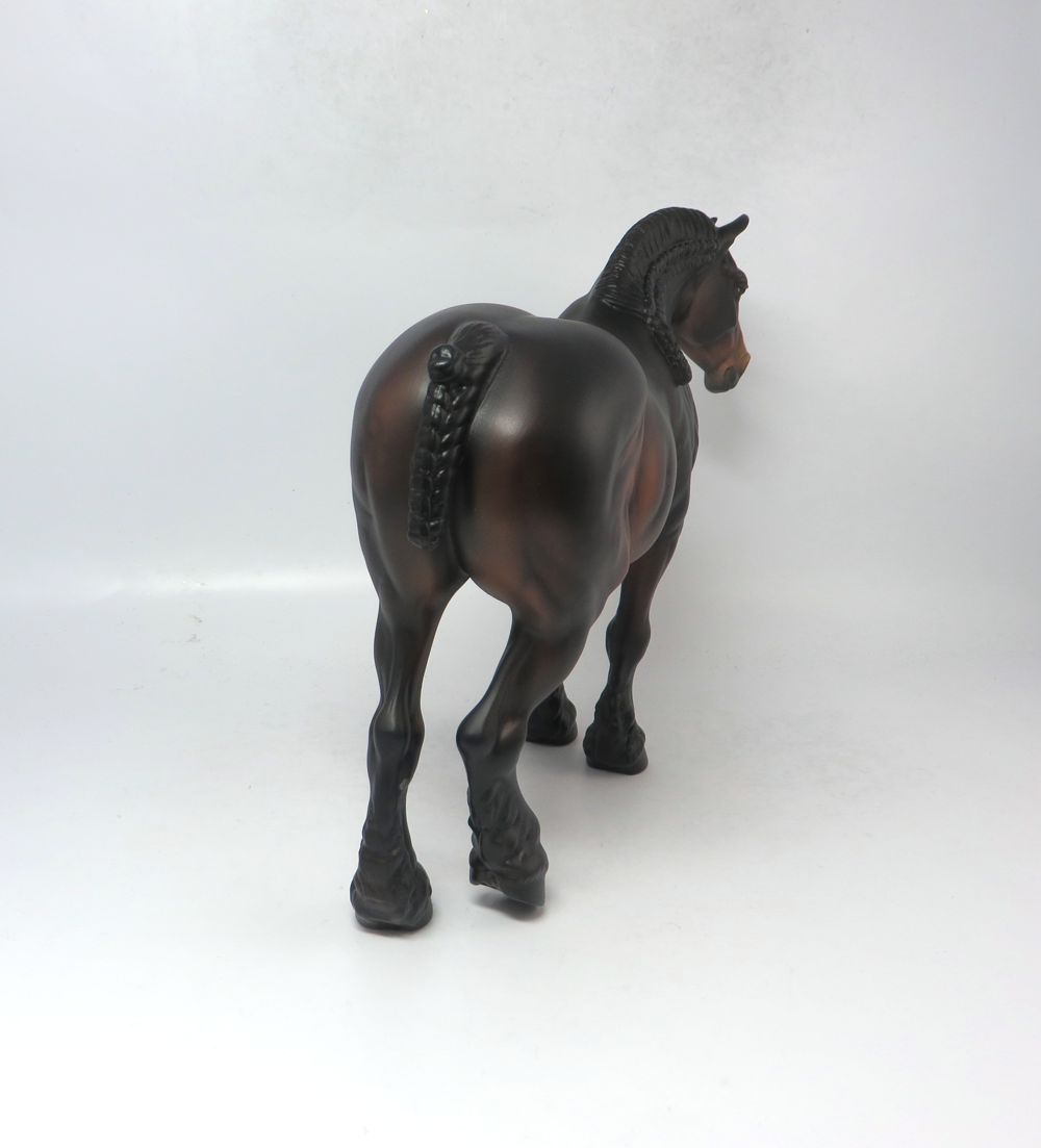 HALLE BERRY-OOAK BAY CM HEAVY DRAFT MARE EA19